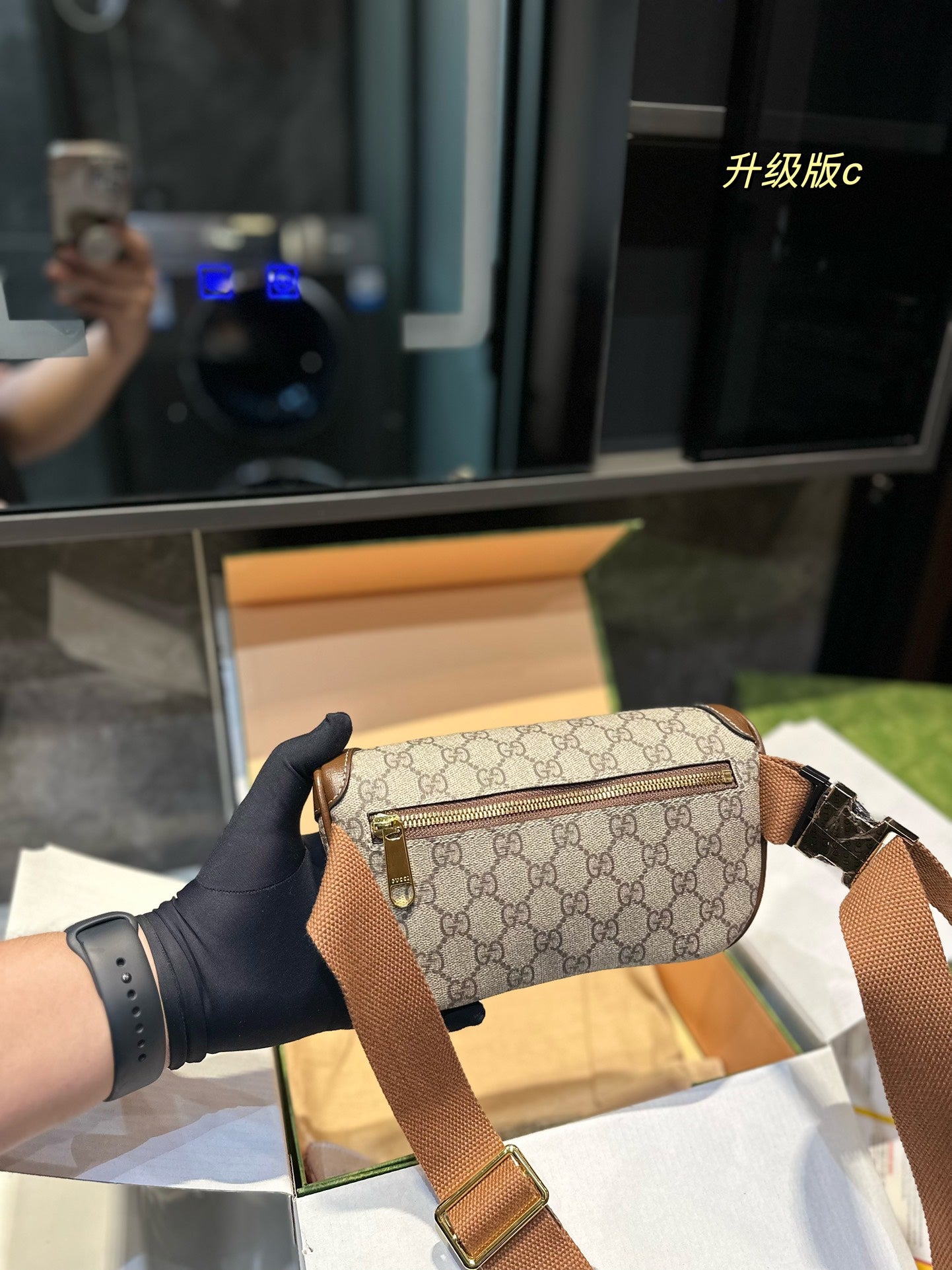 GUCCI-844