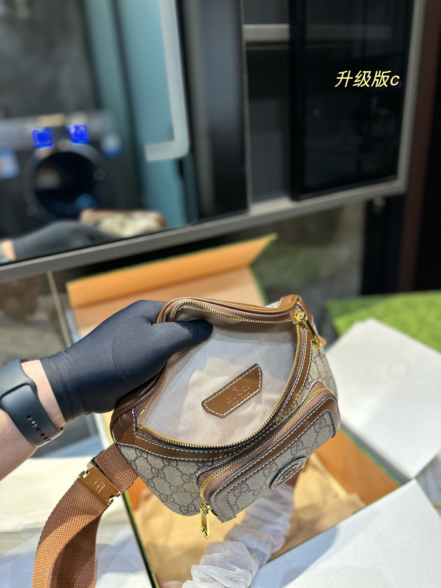 GUCCI-844