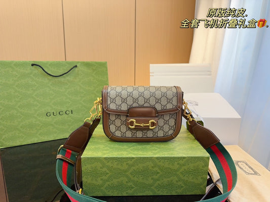 GUCCI-1068