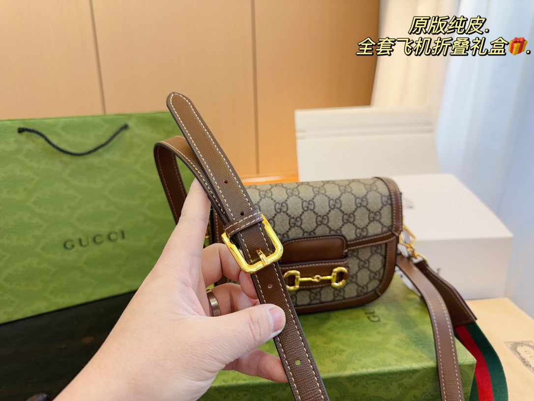 GUCCI-1068