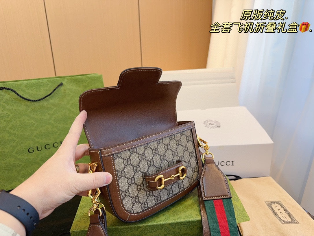 GUCCI-1068