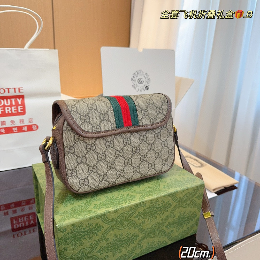 GUCCI-1032
