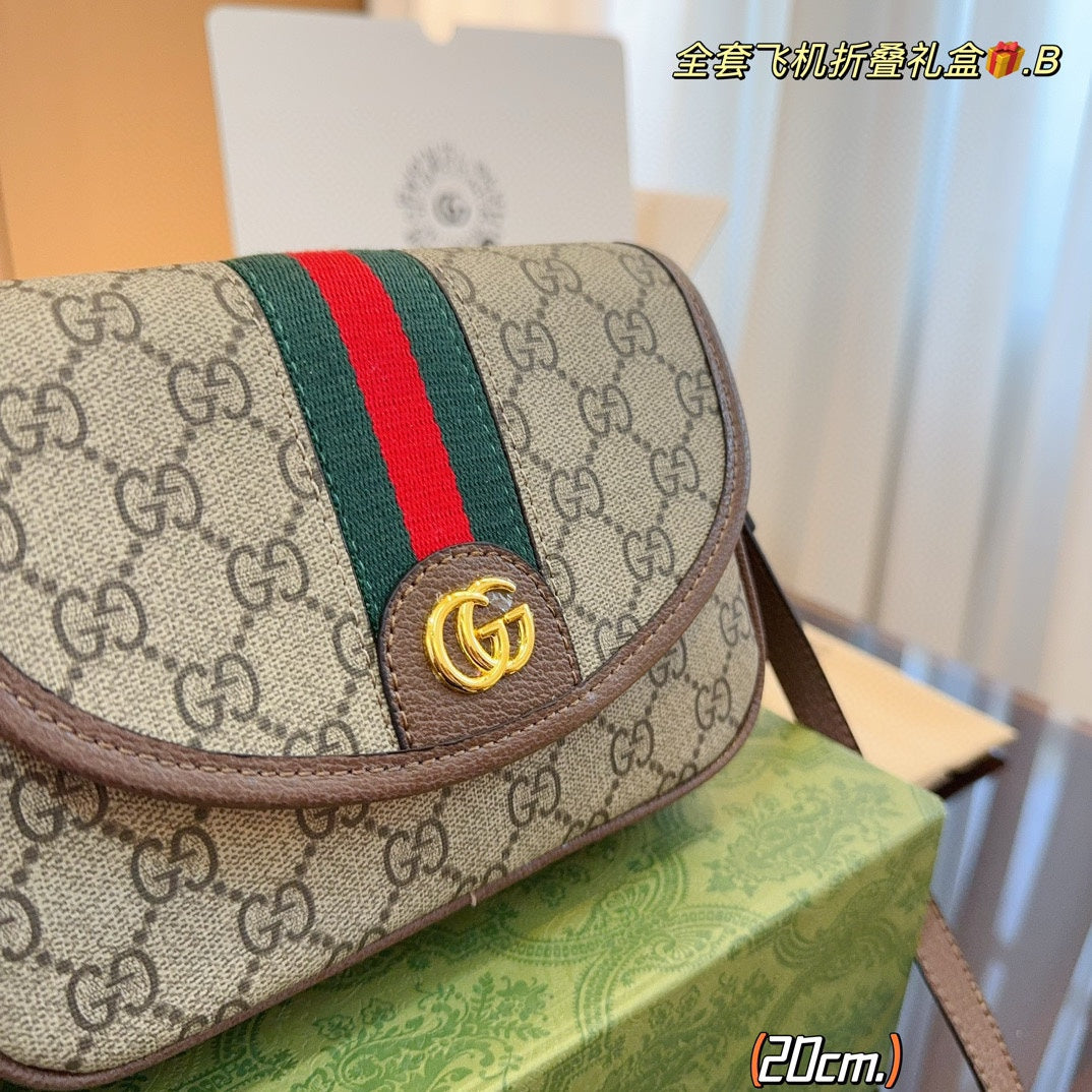 GUCCI-1032