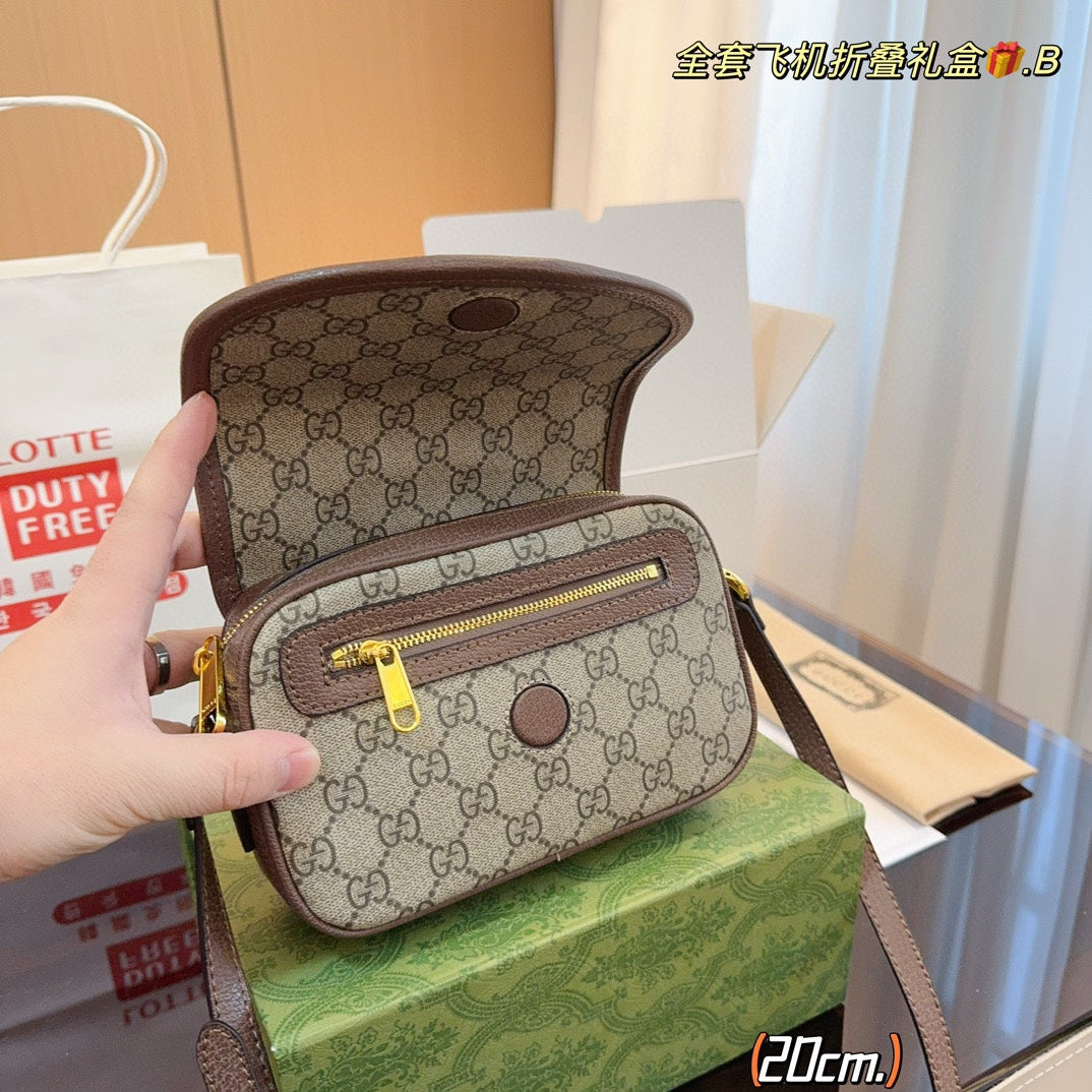 GUCCI-1032