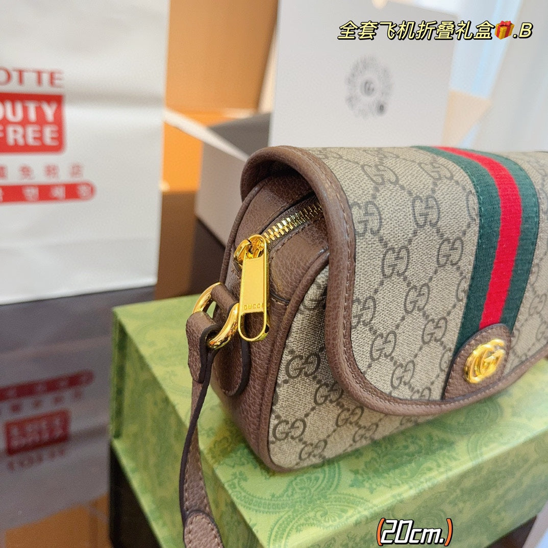 GUCCI-1032
