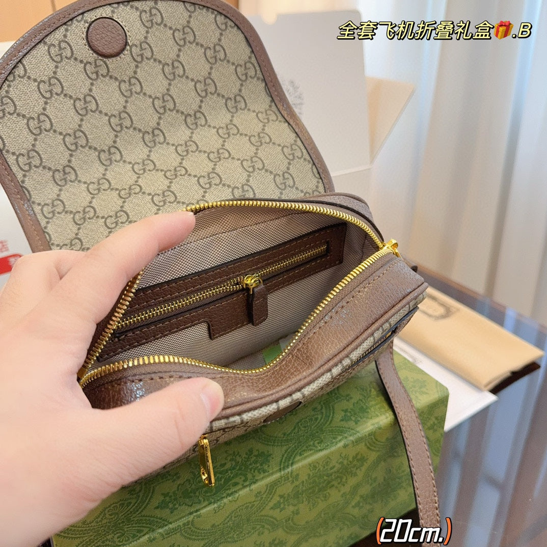 GUCCI-1032