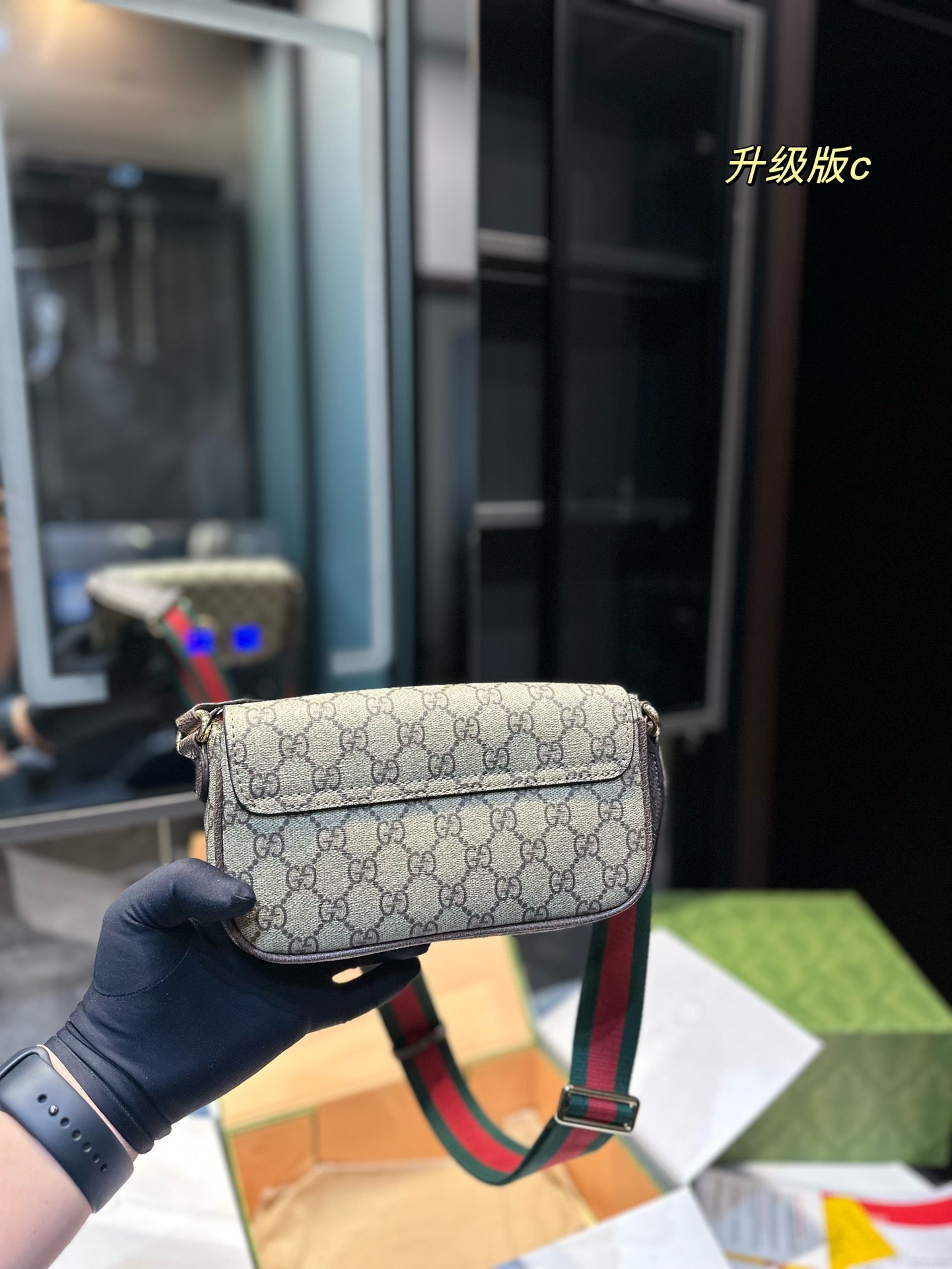 GUCCI-924
