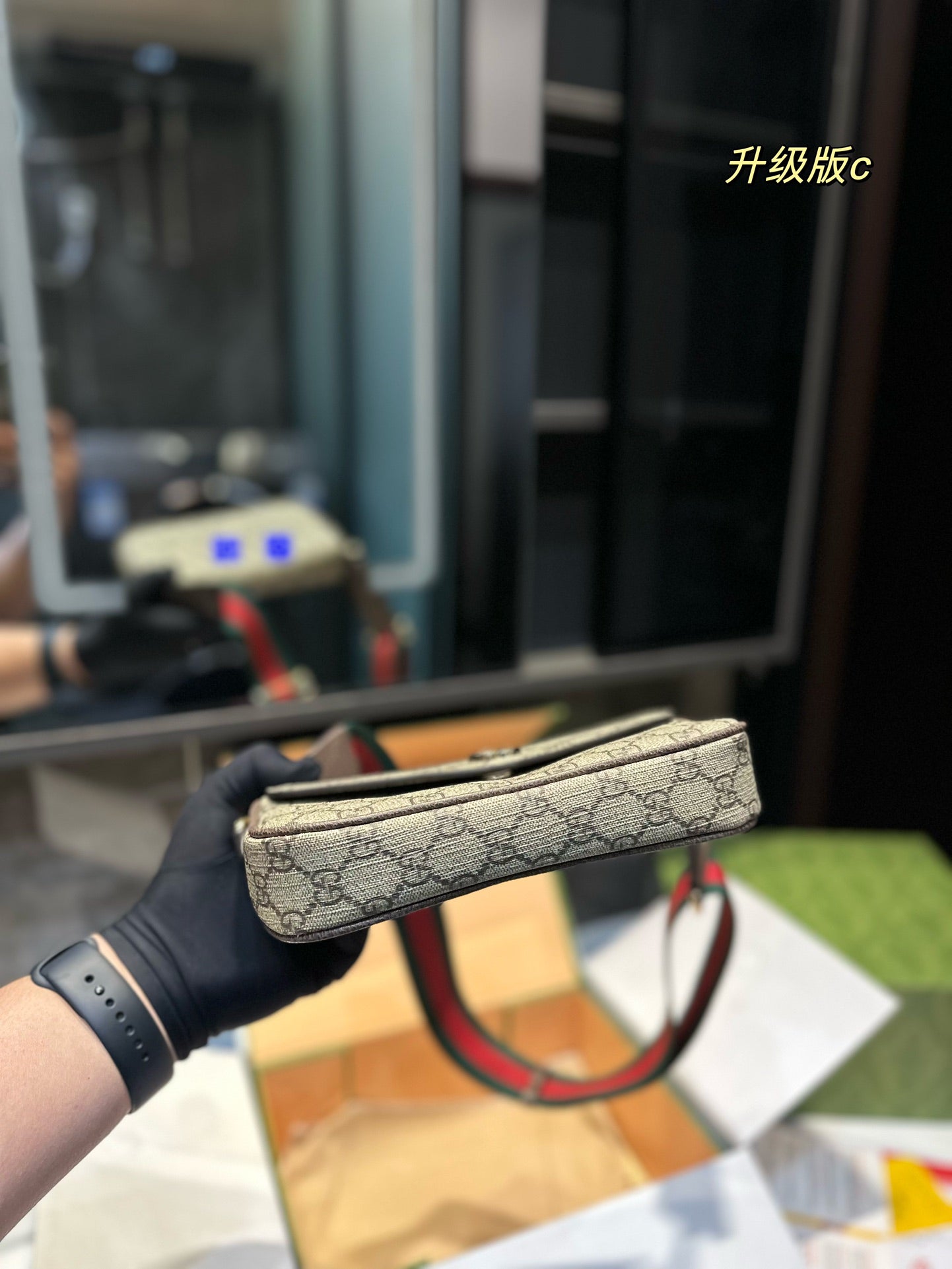 GUCCI-924