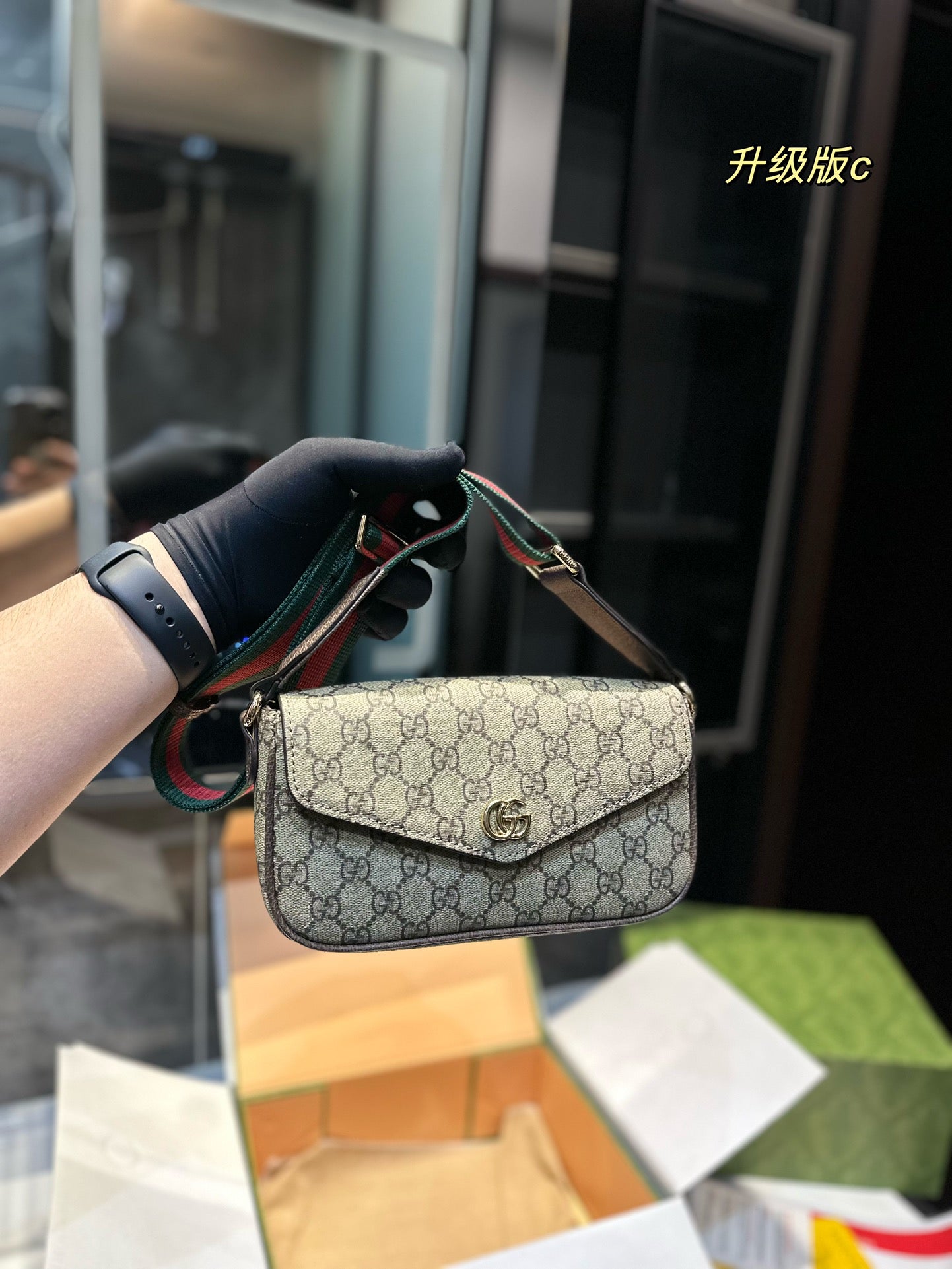 GUCCI-924