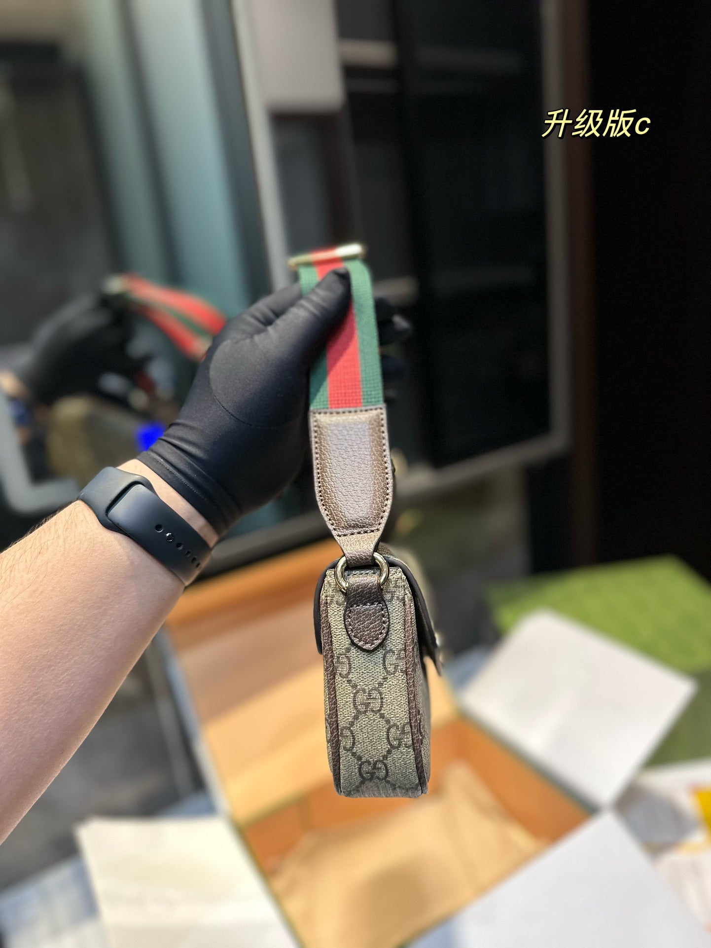 GUCCI-924