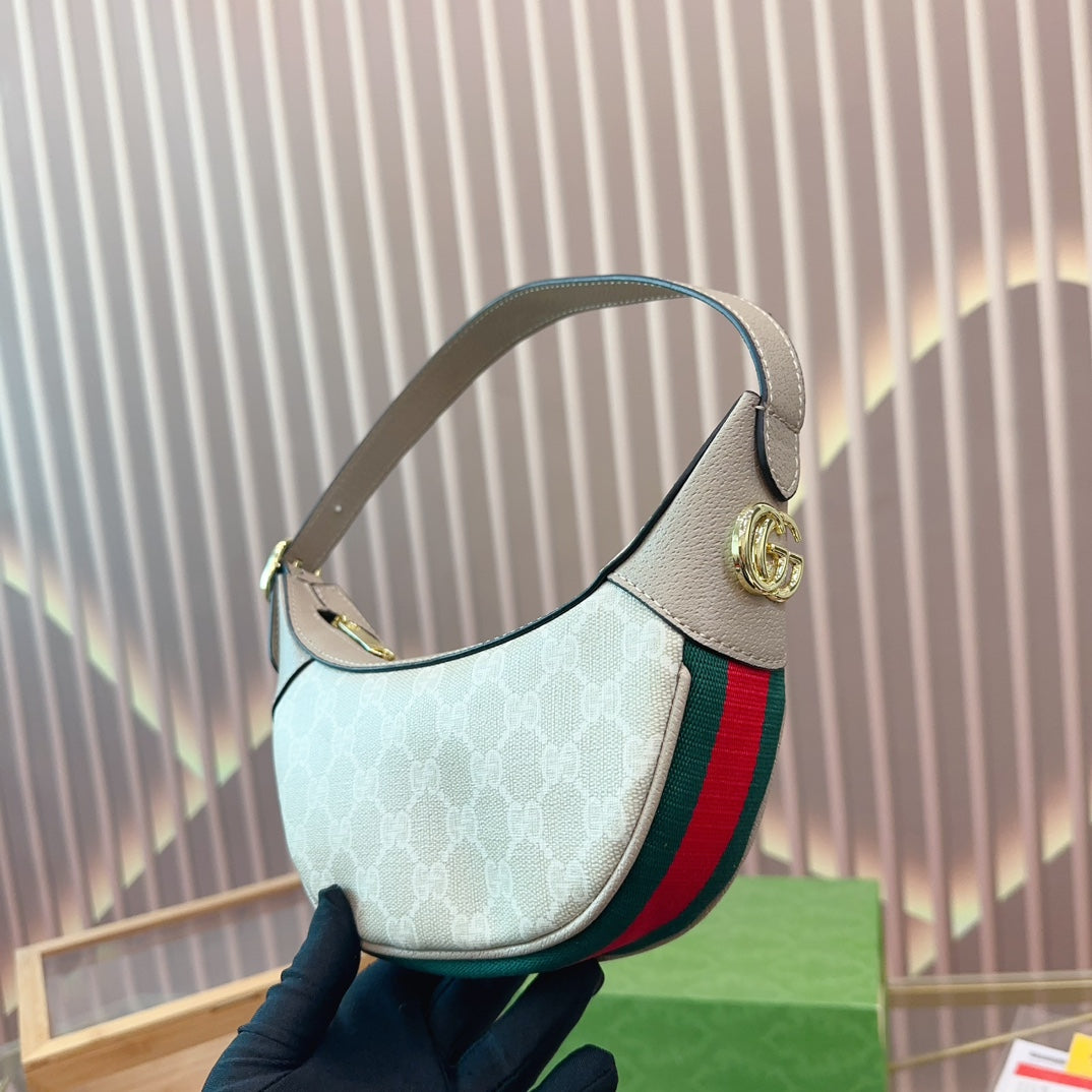 GUCCI-810