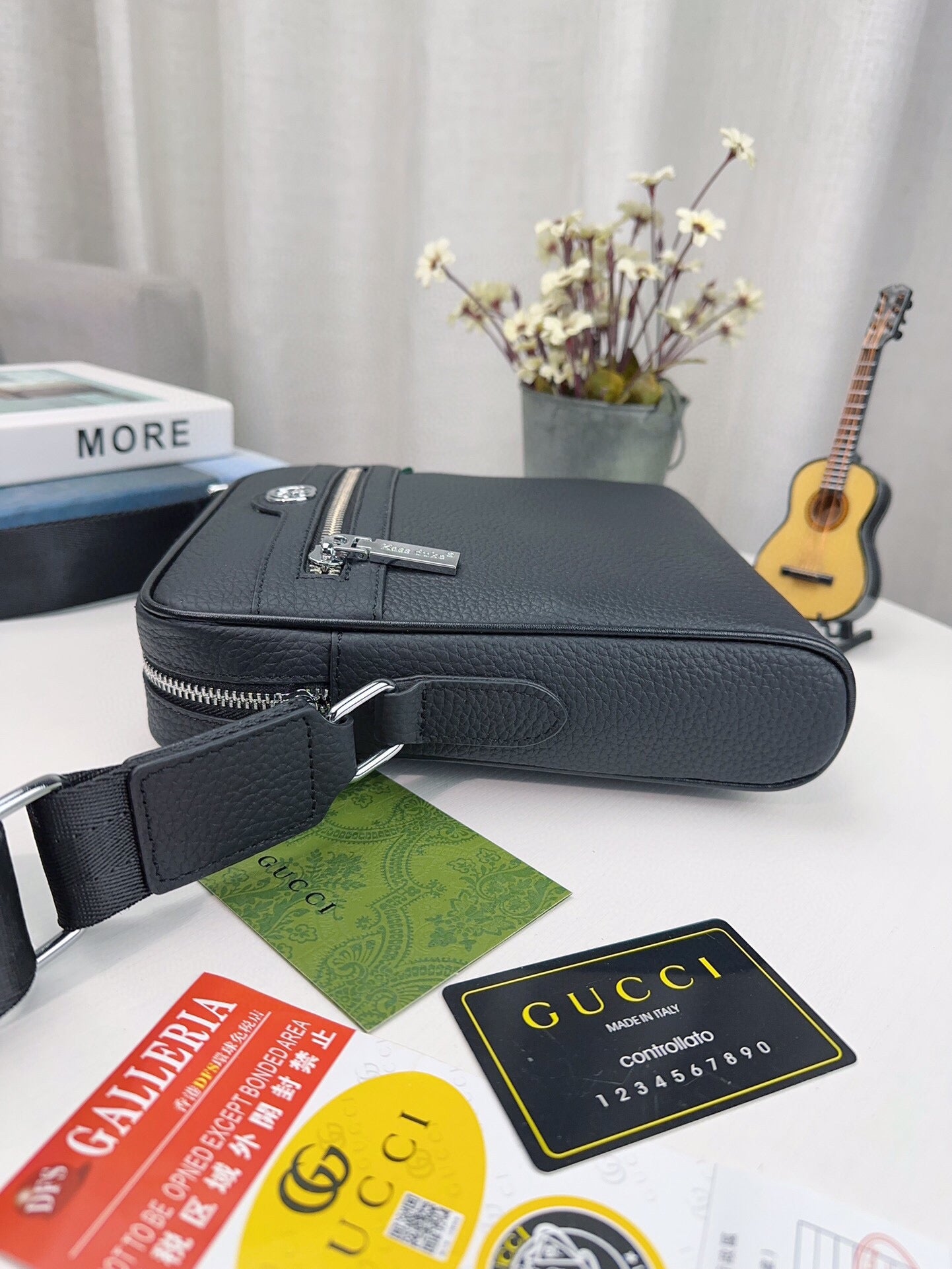 GUCCI-857