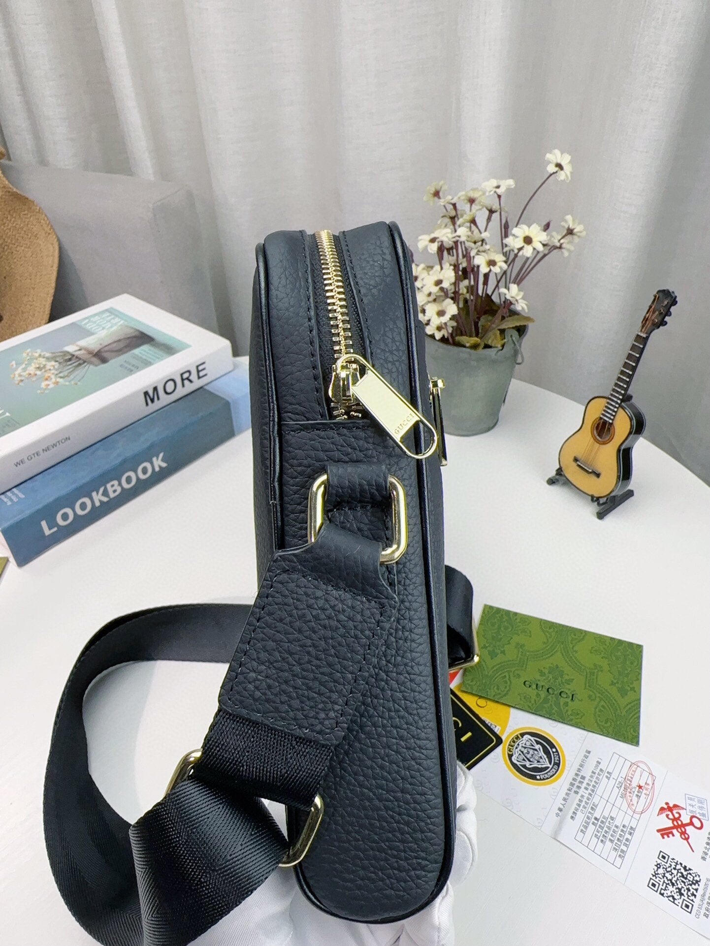GUCCI-864