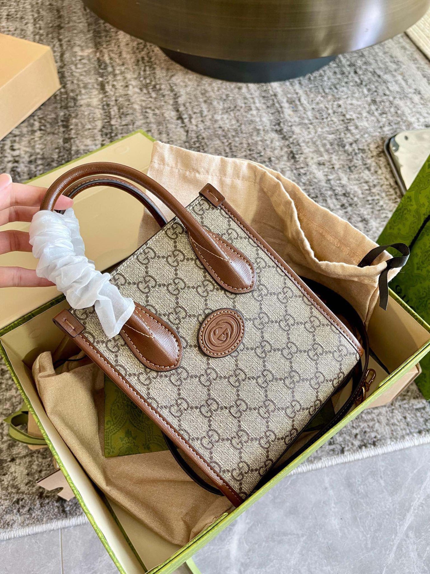 GUCCI-908