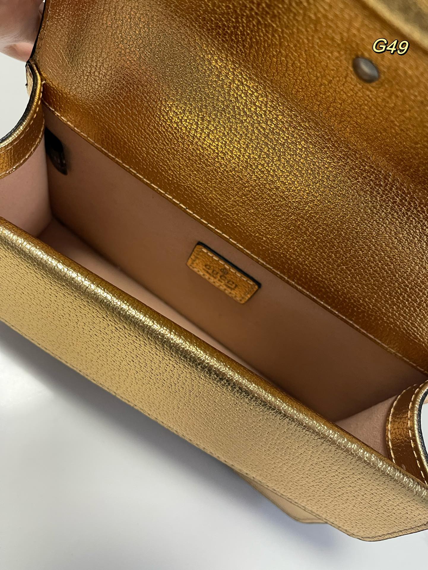 GUCCI-1095