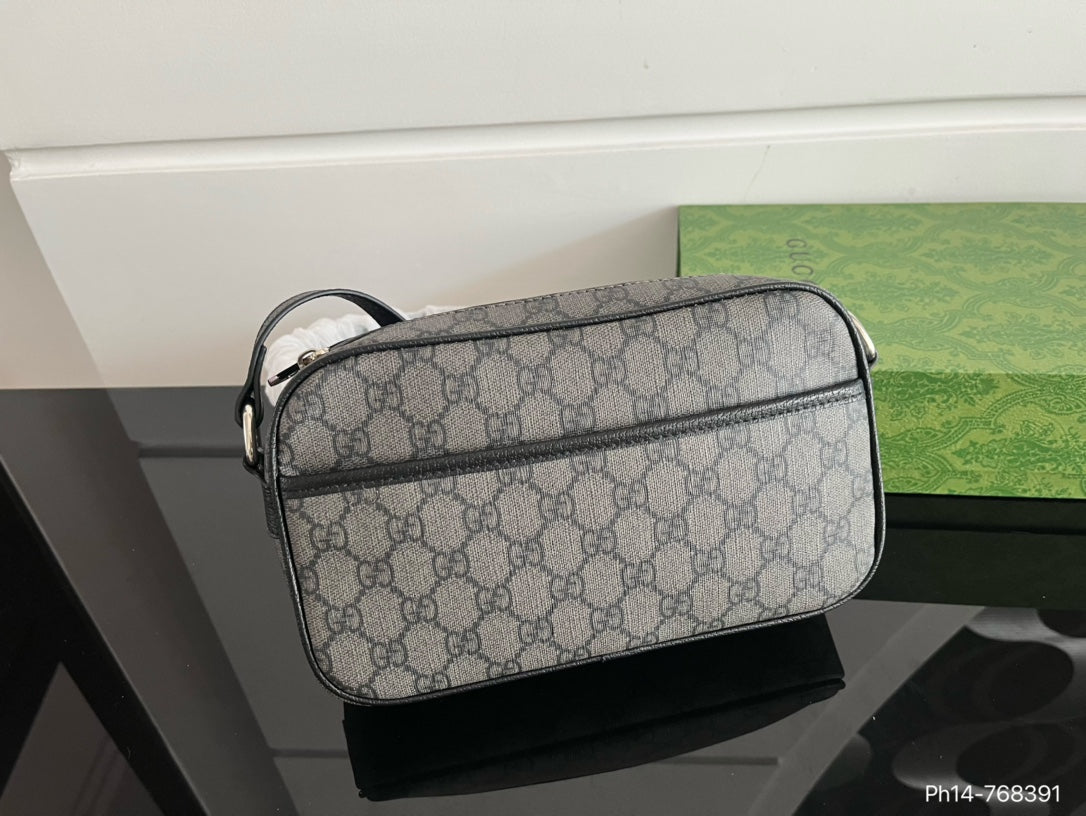 GUCCI-852