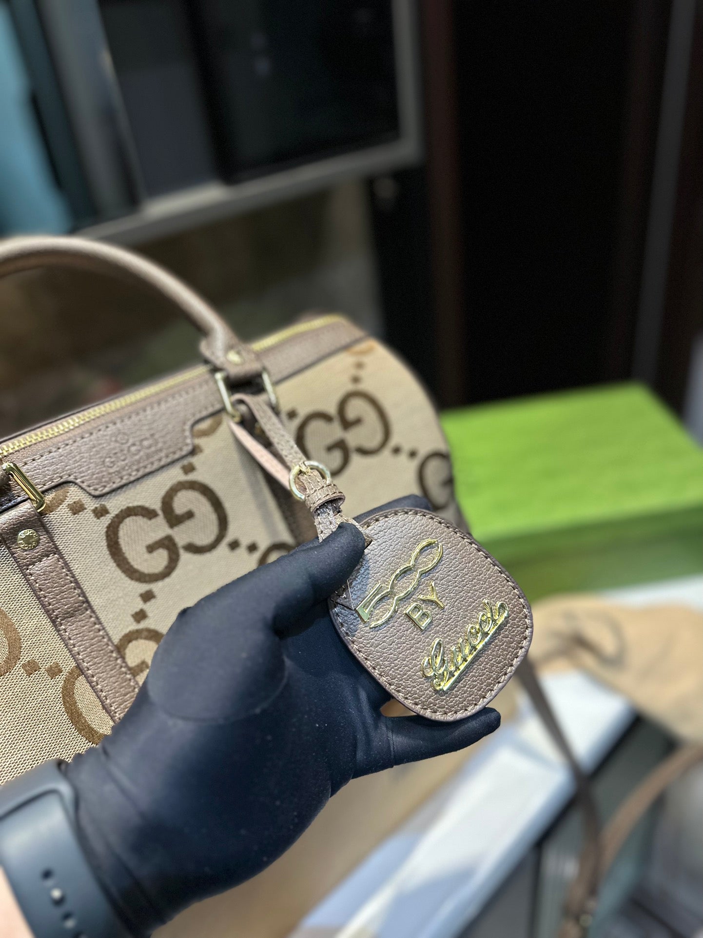 GUCCI-862