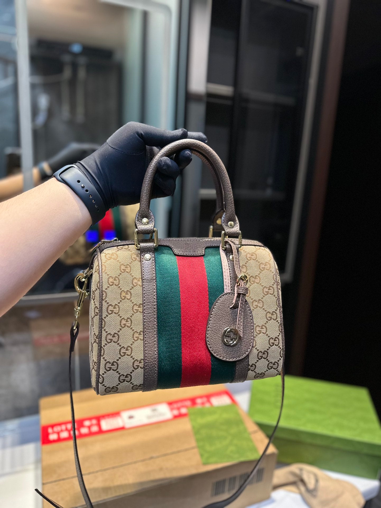GUCCI-865