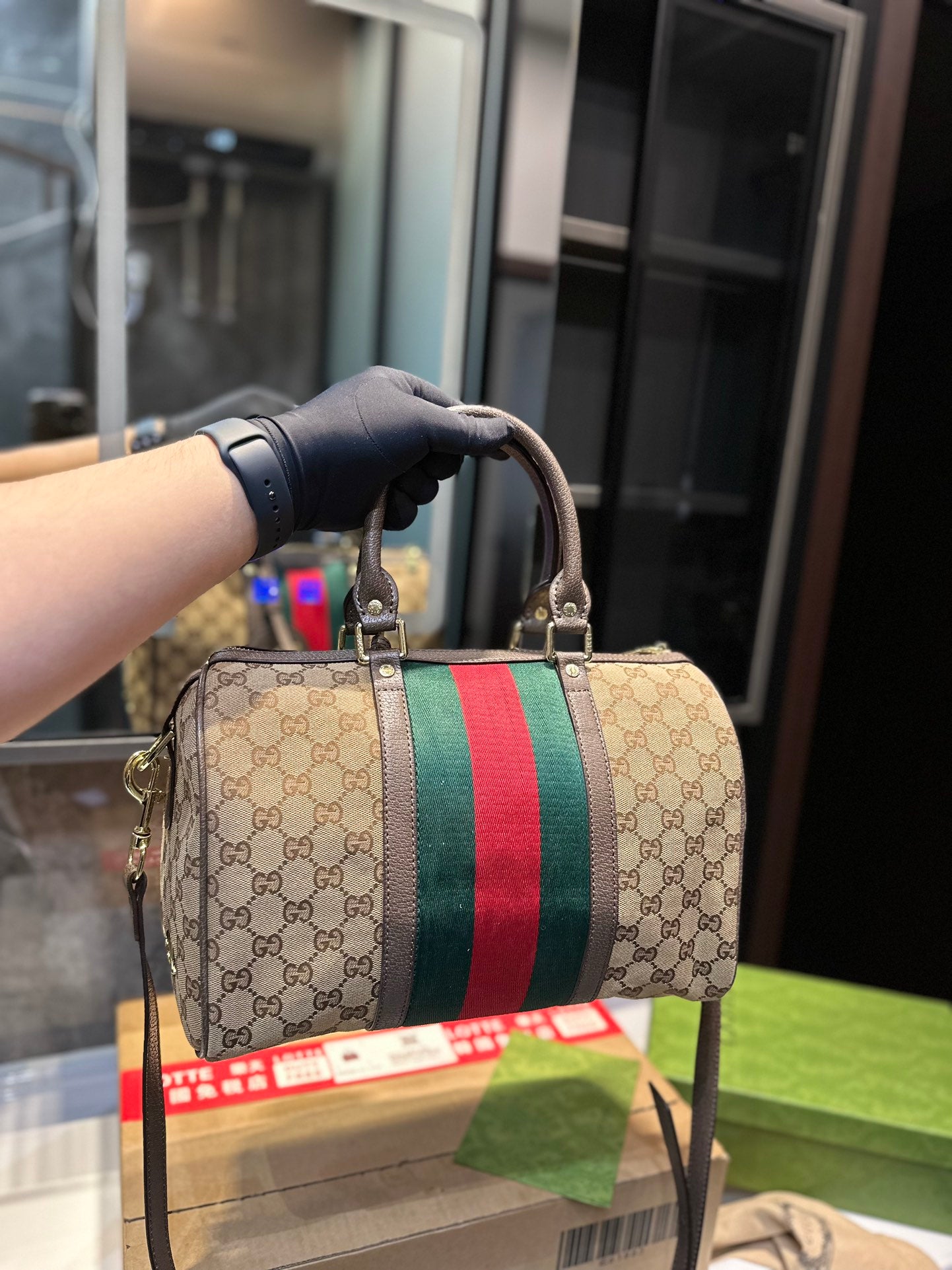 GUCCI-865