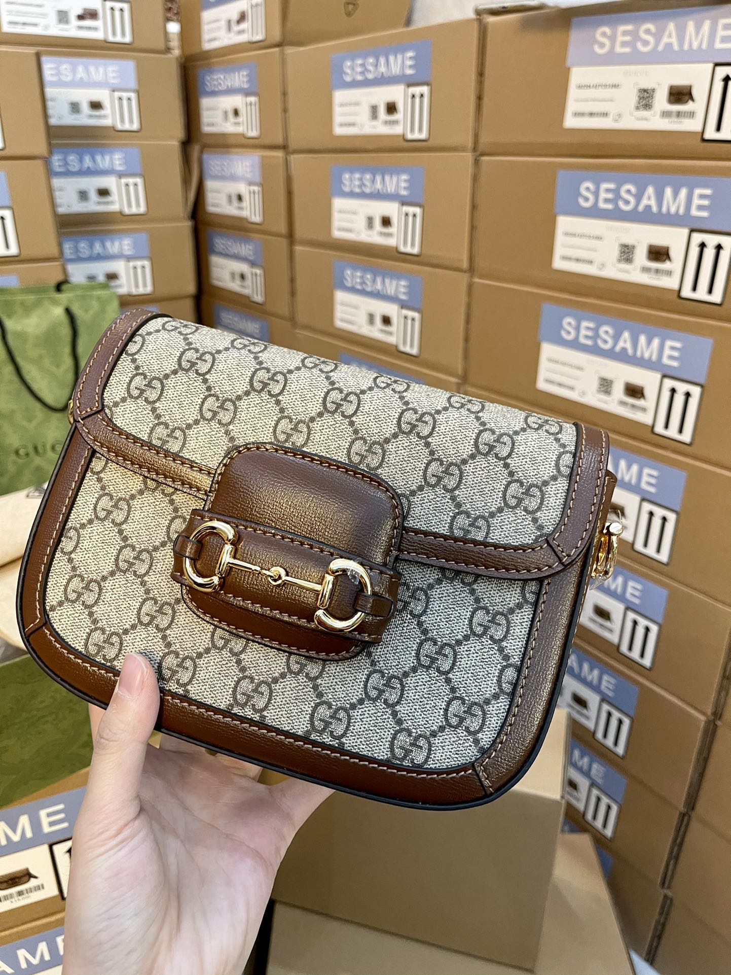 GUCCI-974