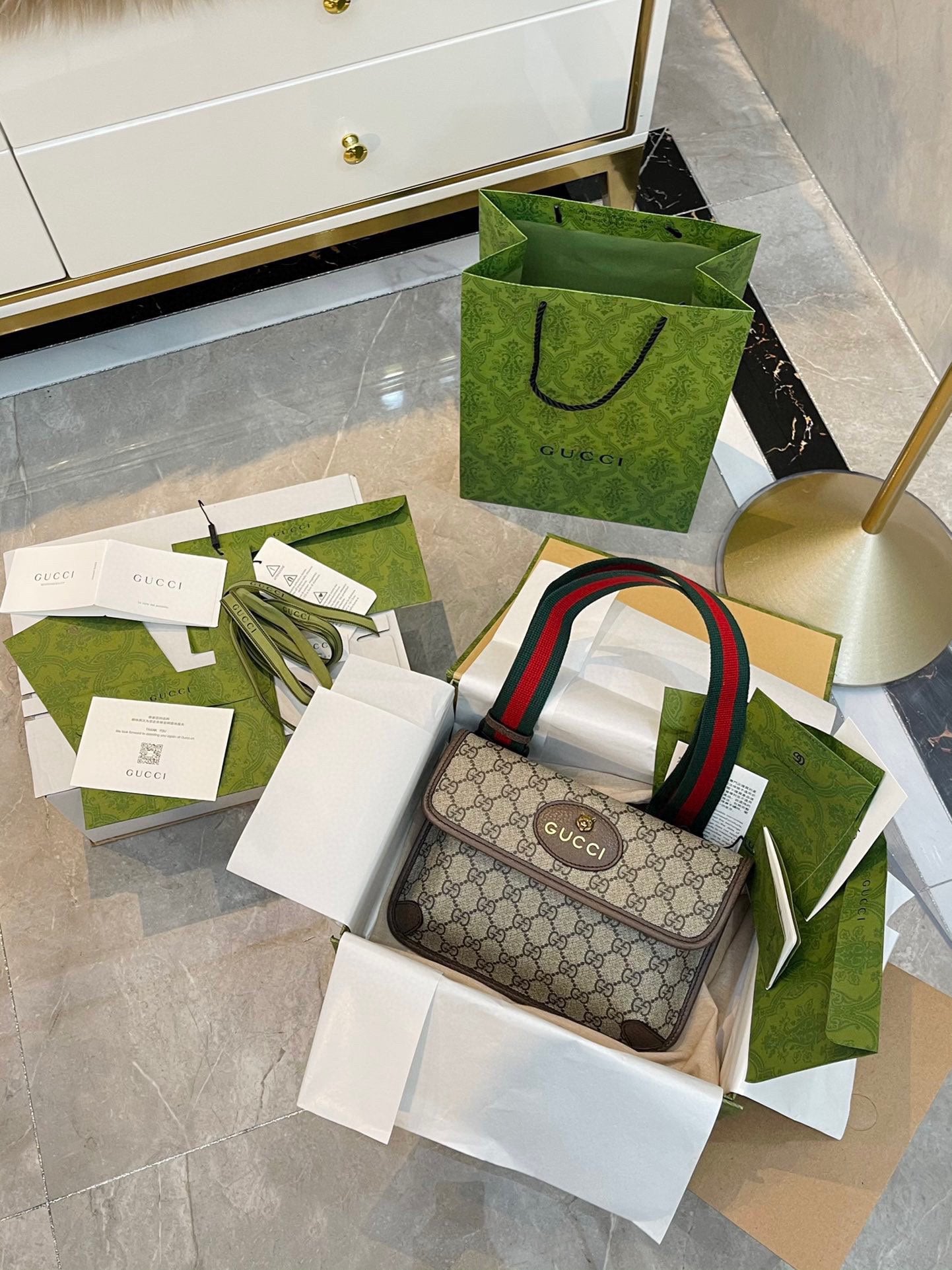 GUCCI-876