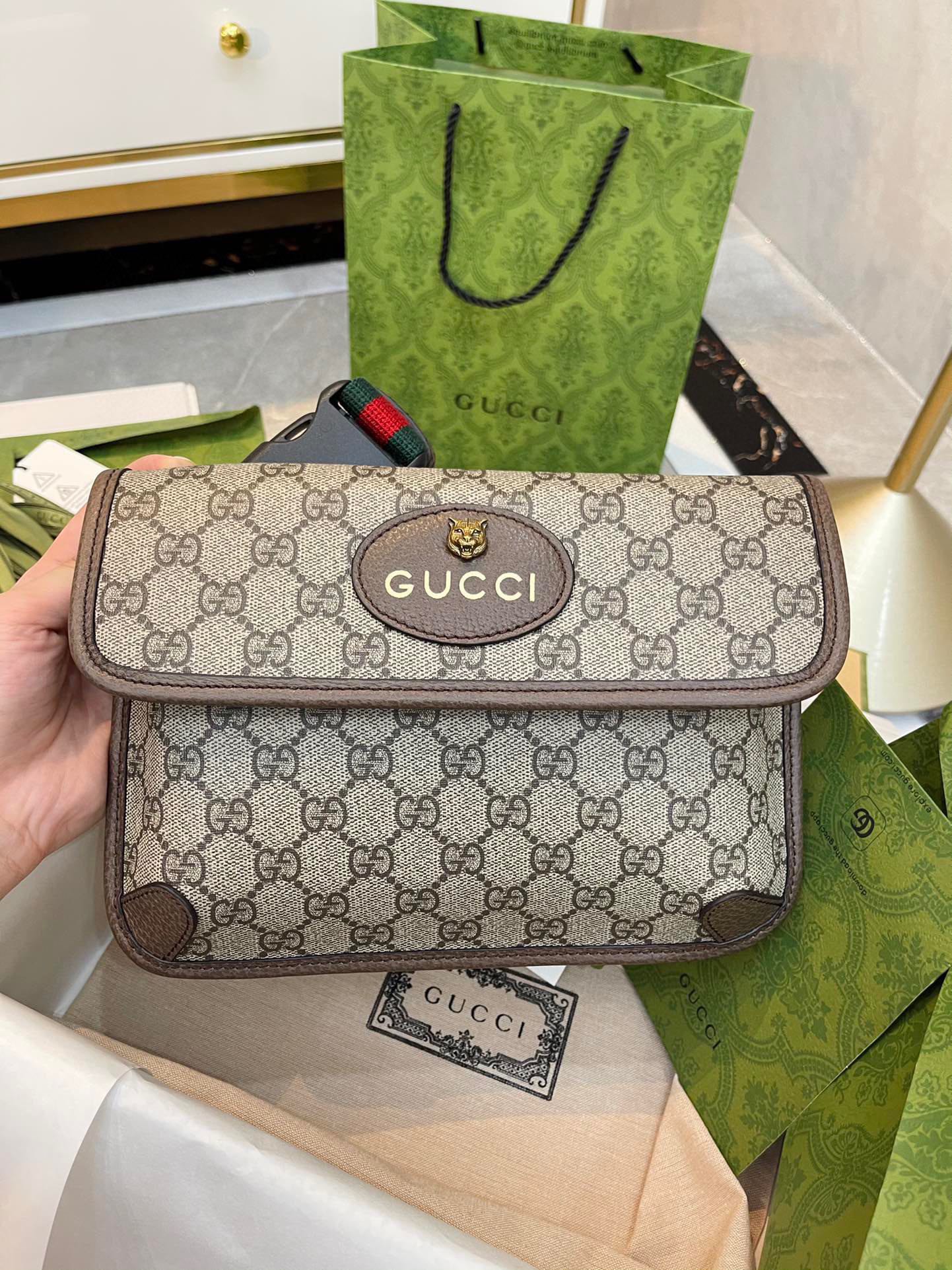 GUCCI-876