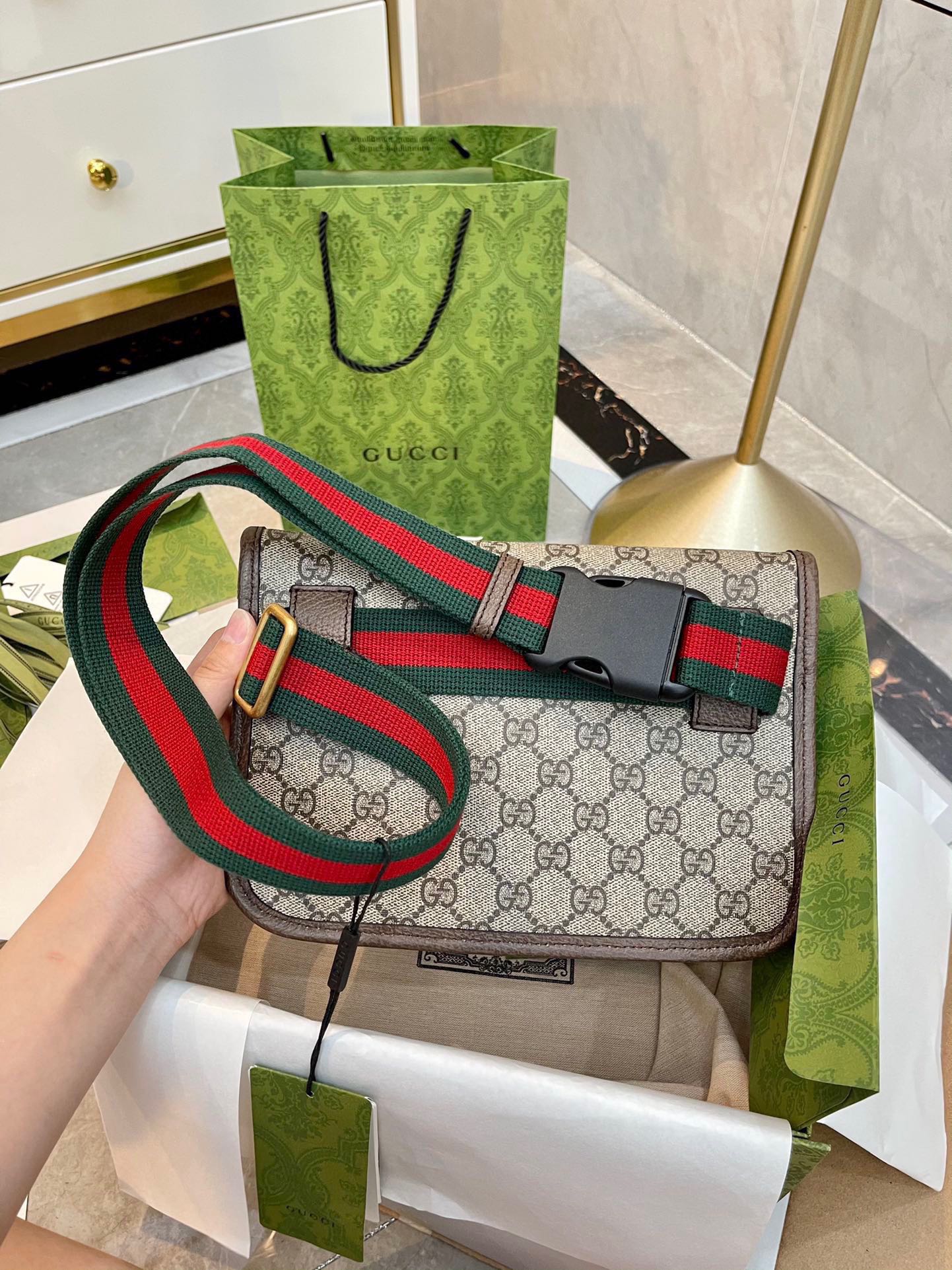 GUCCI-876