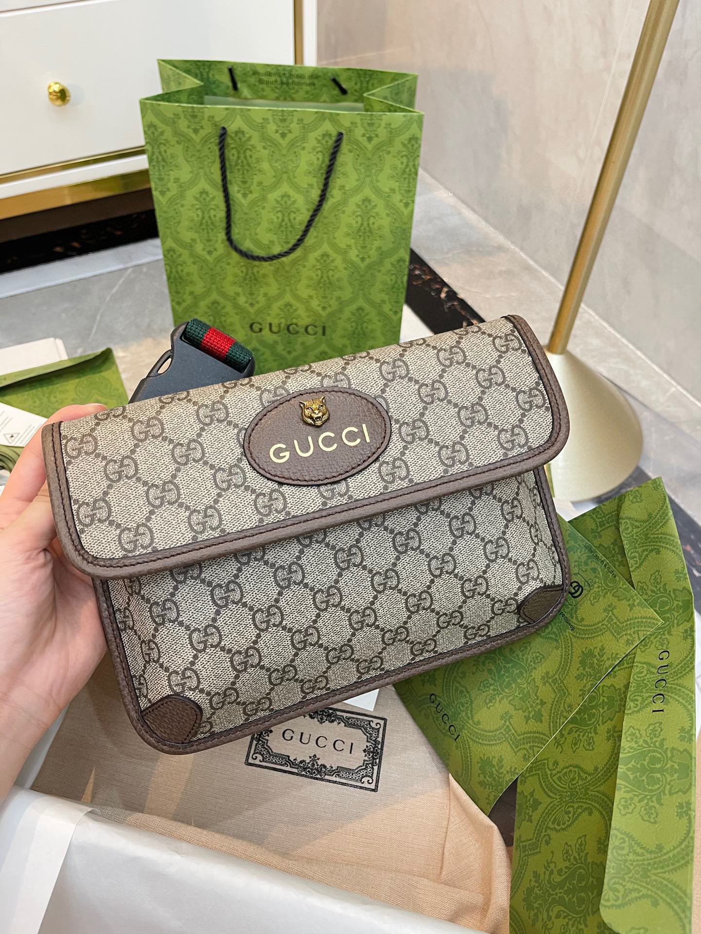 GUCCI-876