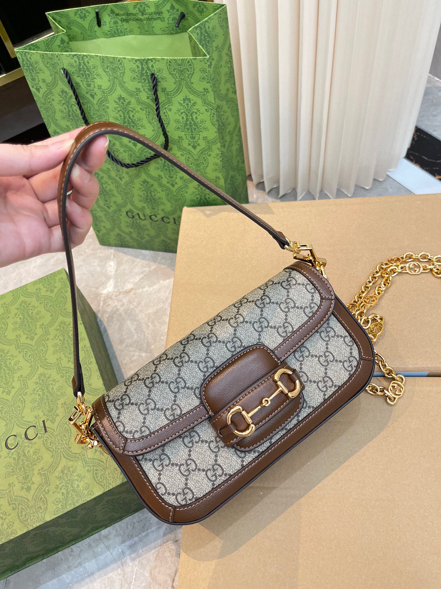GUCCI-1022