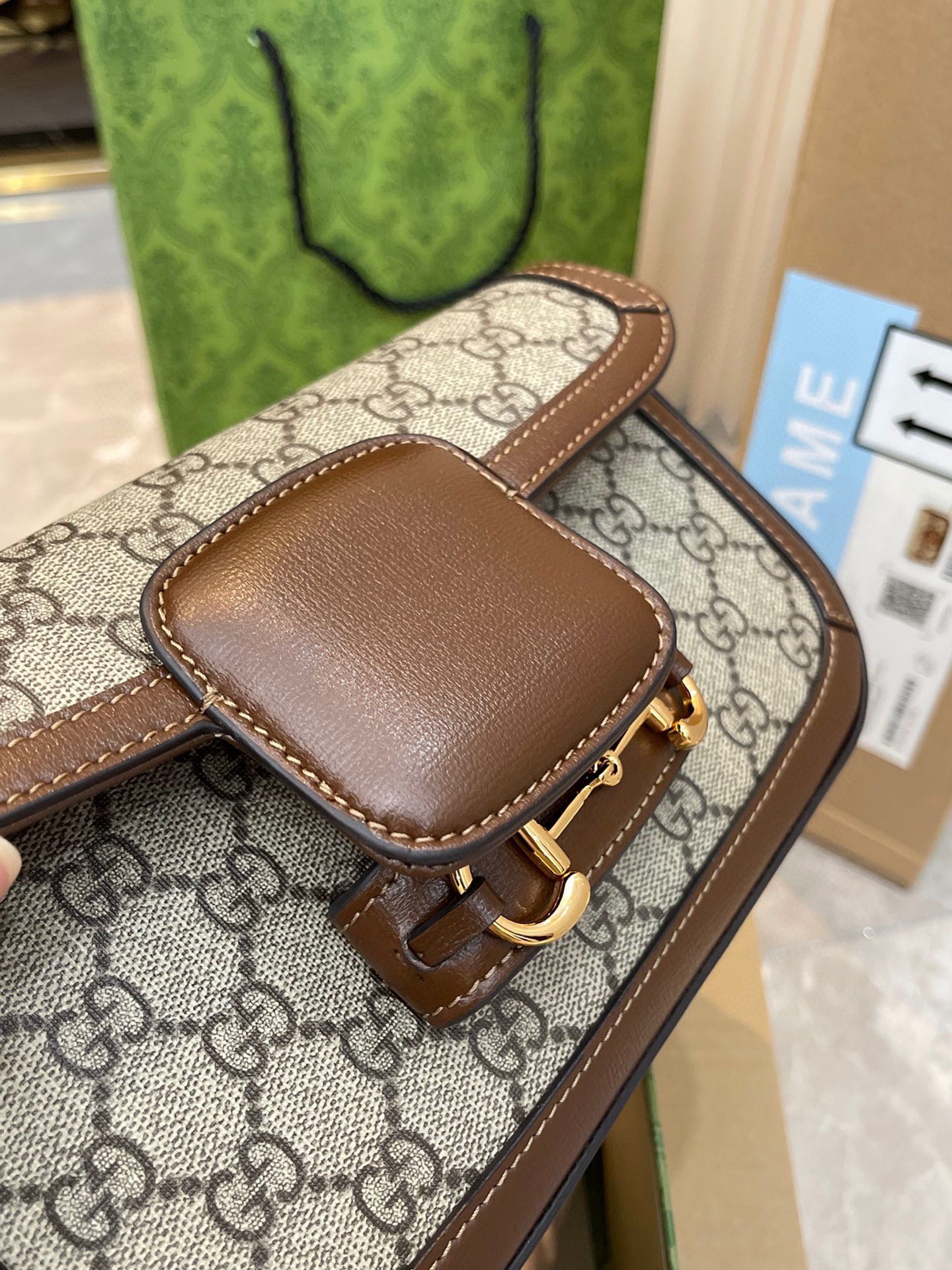 GUCCI-1022