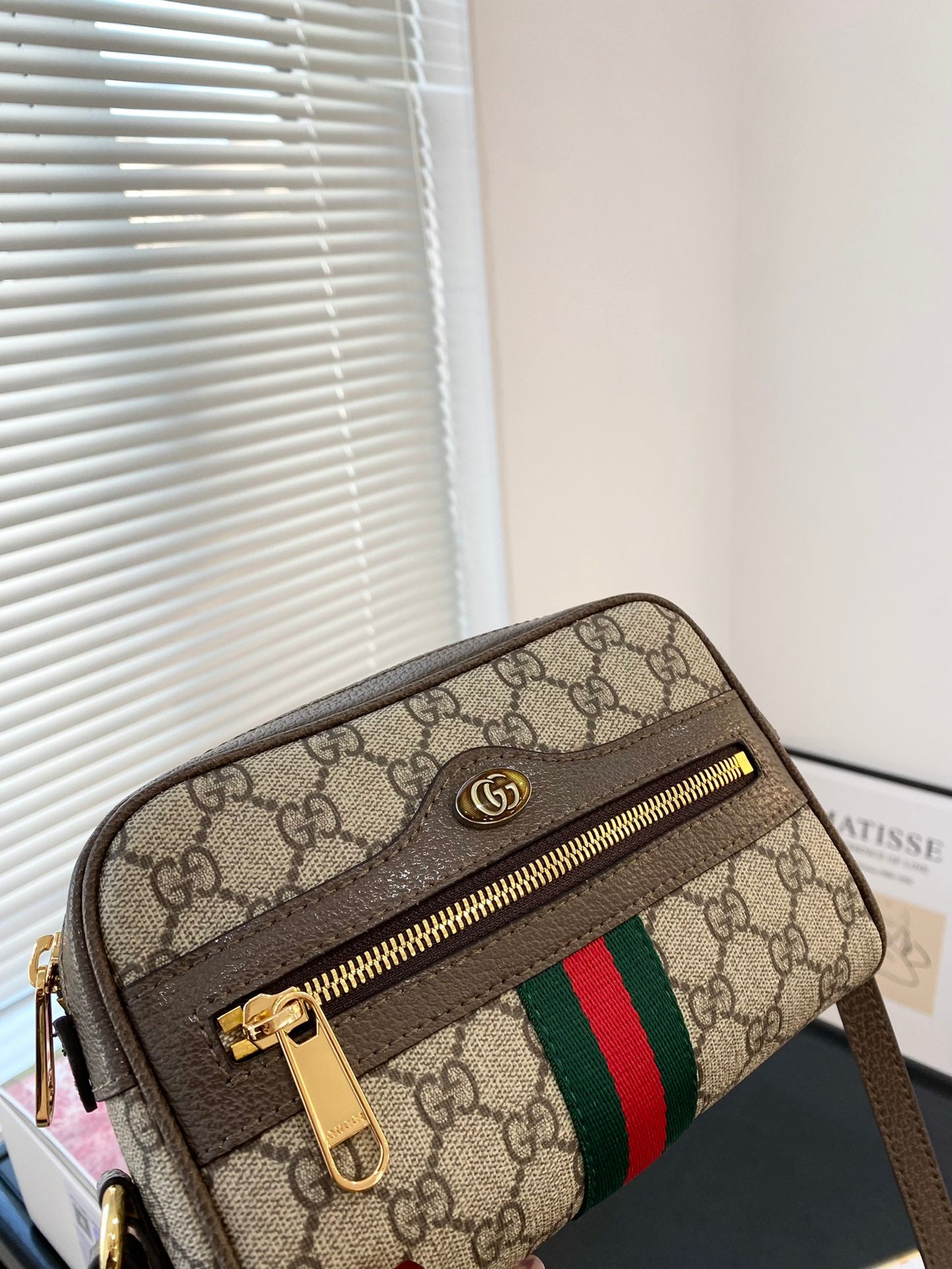 GUCCI-899