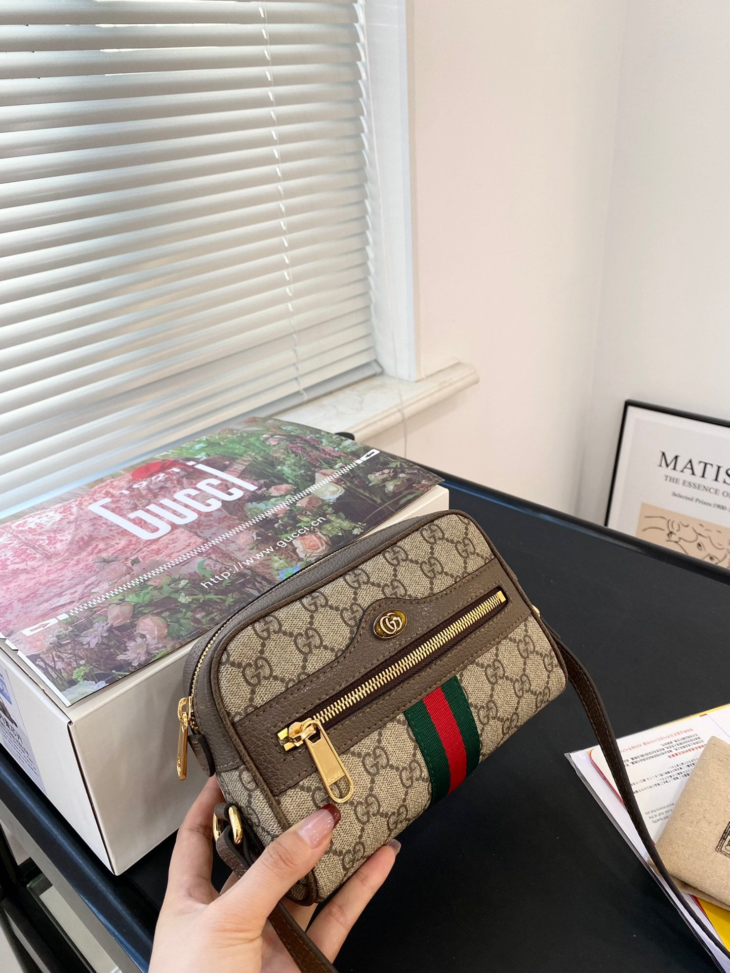 GUCCI-899