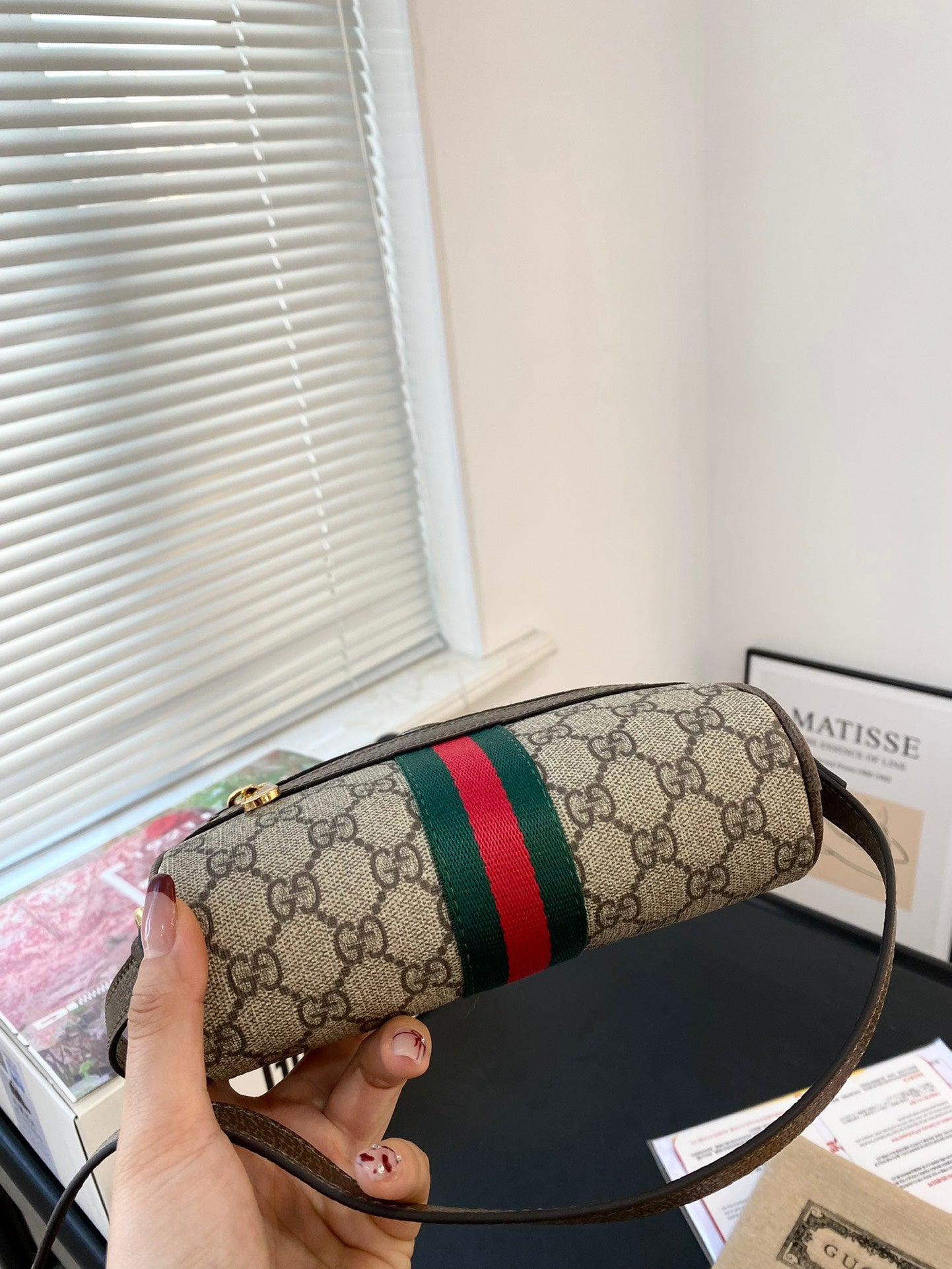 GUCCI-899