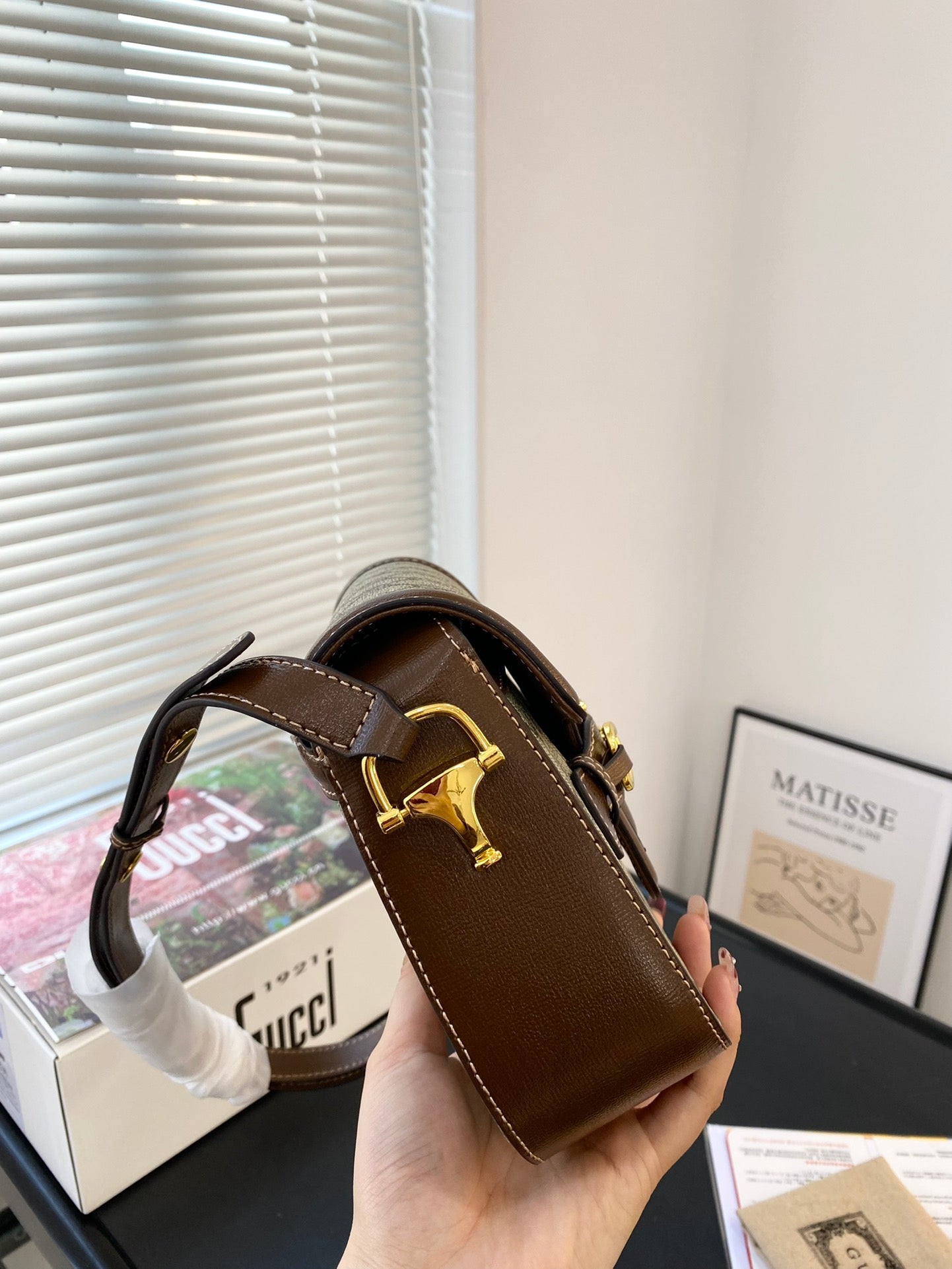 GUCCI-907