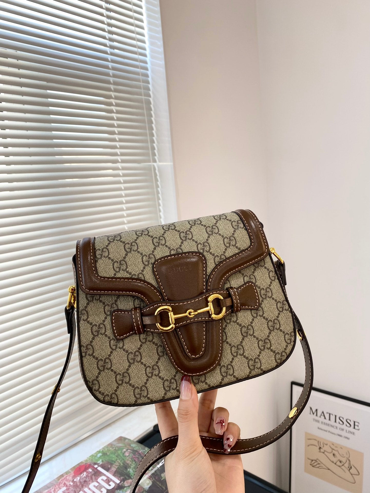 GUCCI-907