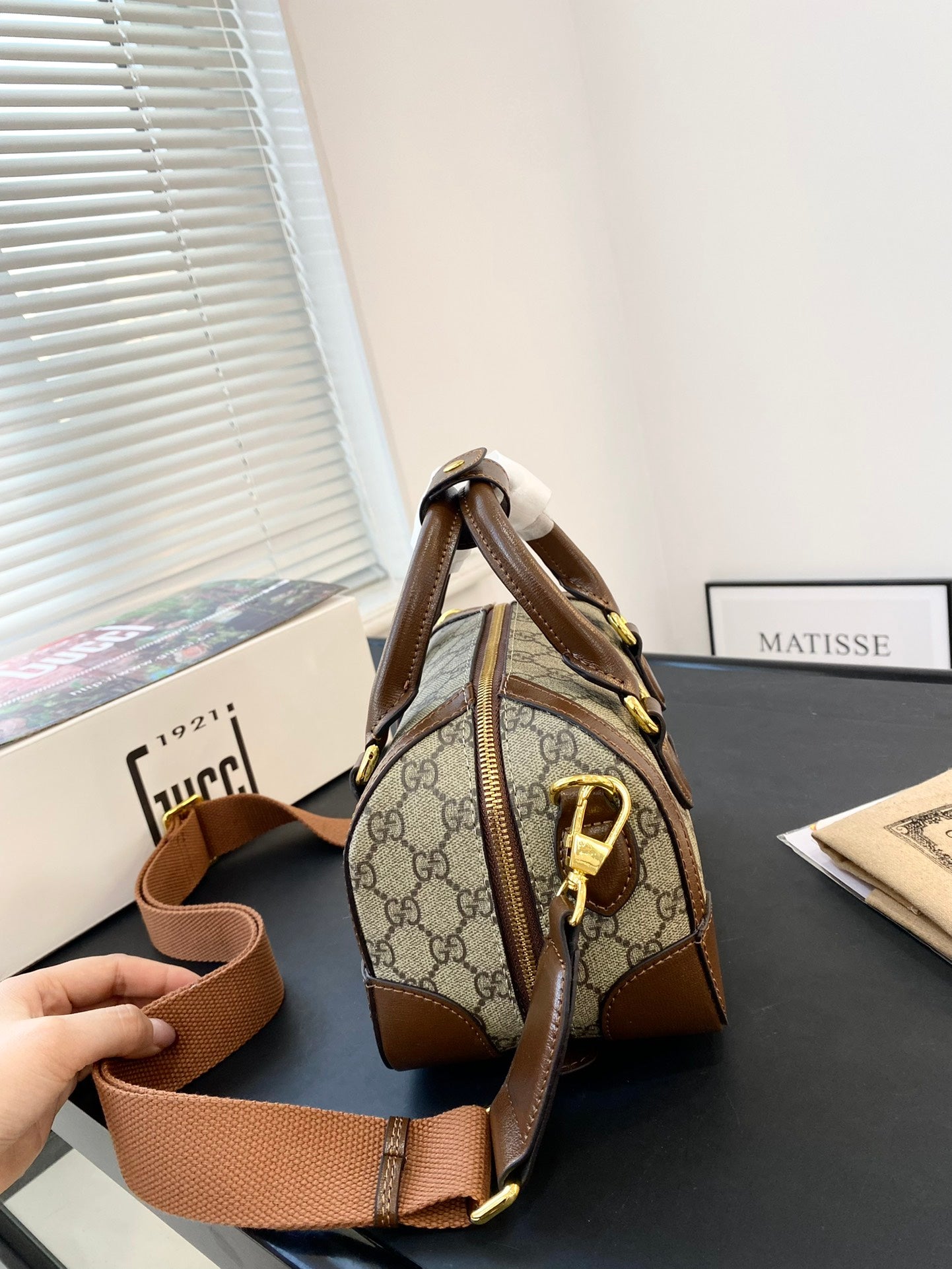 GUCCI-962