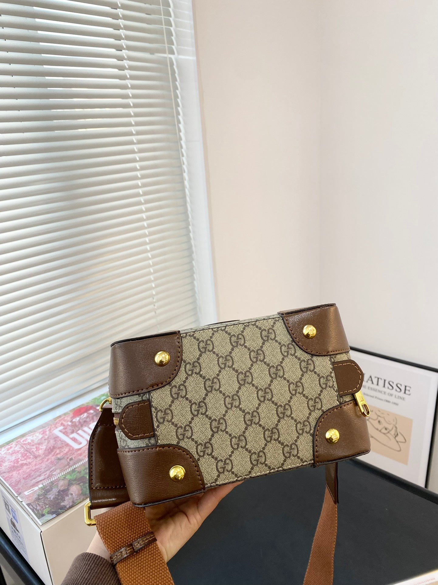 GUCCI-962