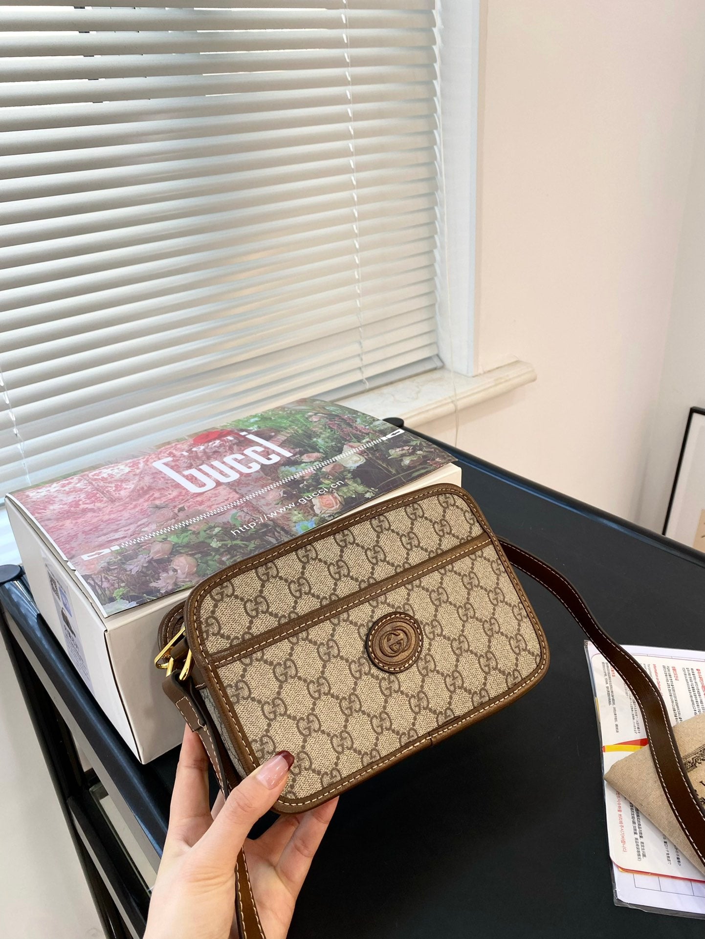 GUCCI-856