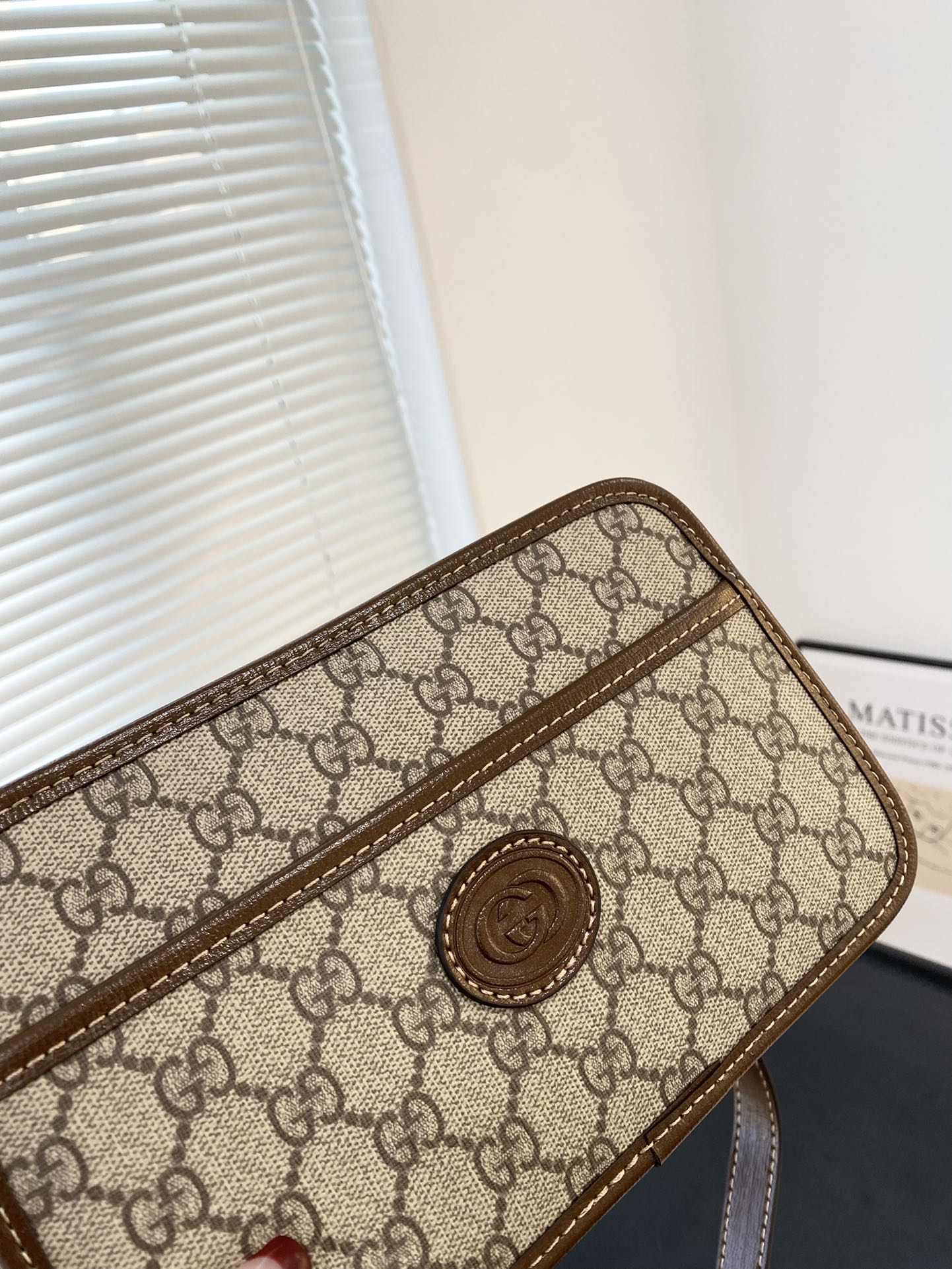 GUCCI-856
