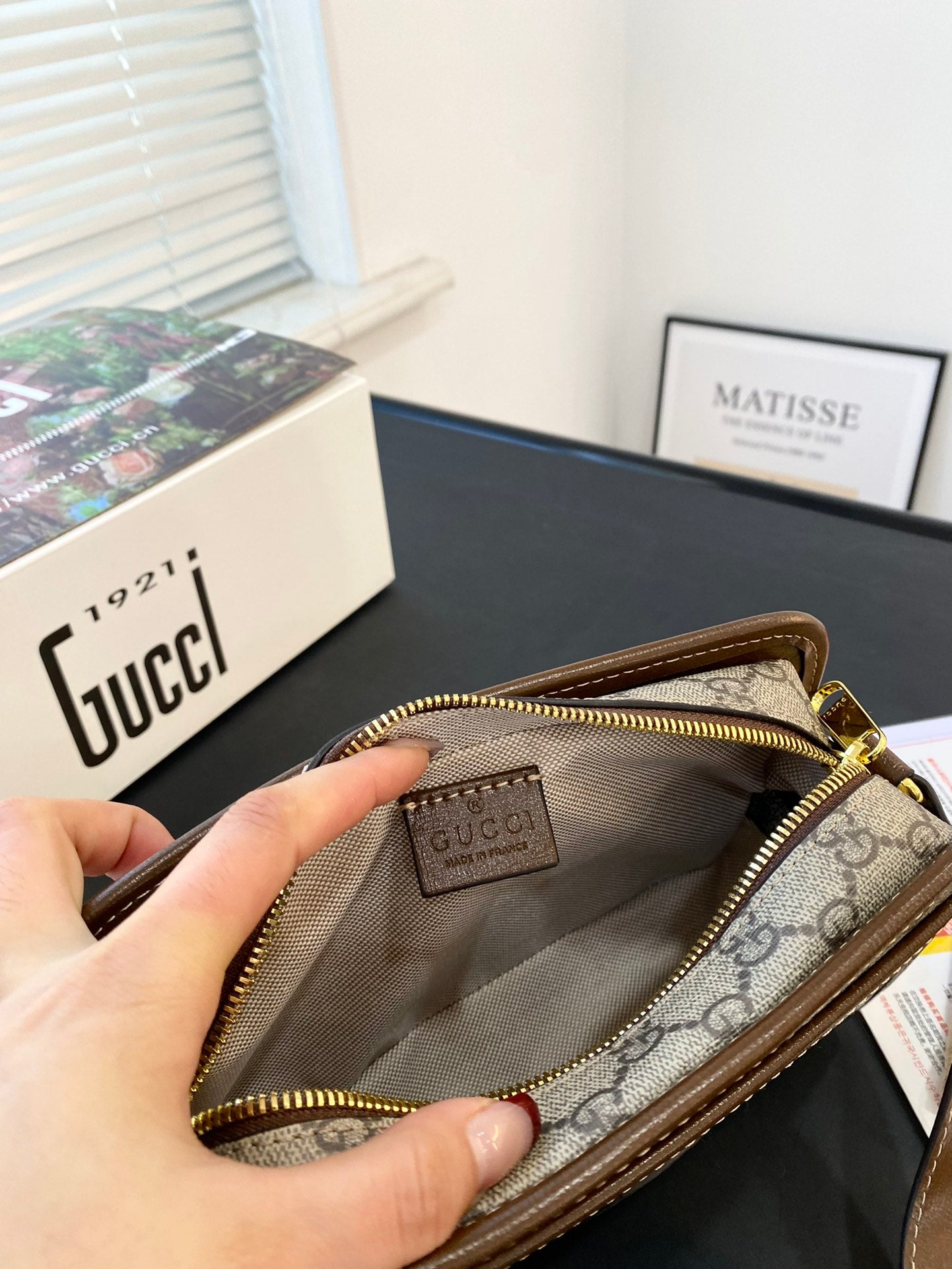 GUCCI-856
