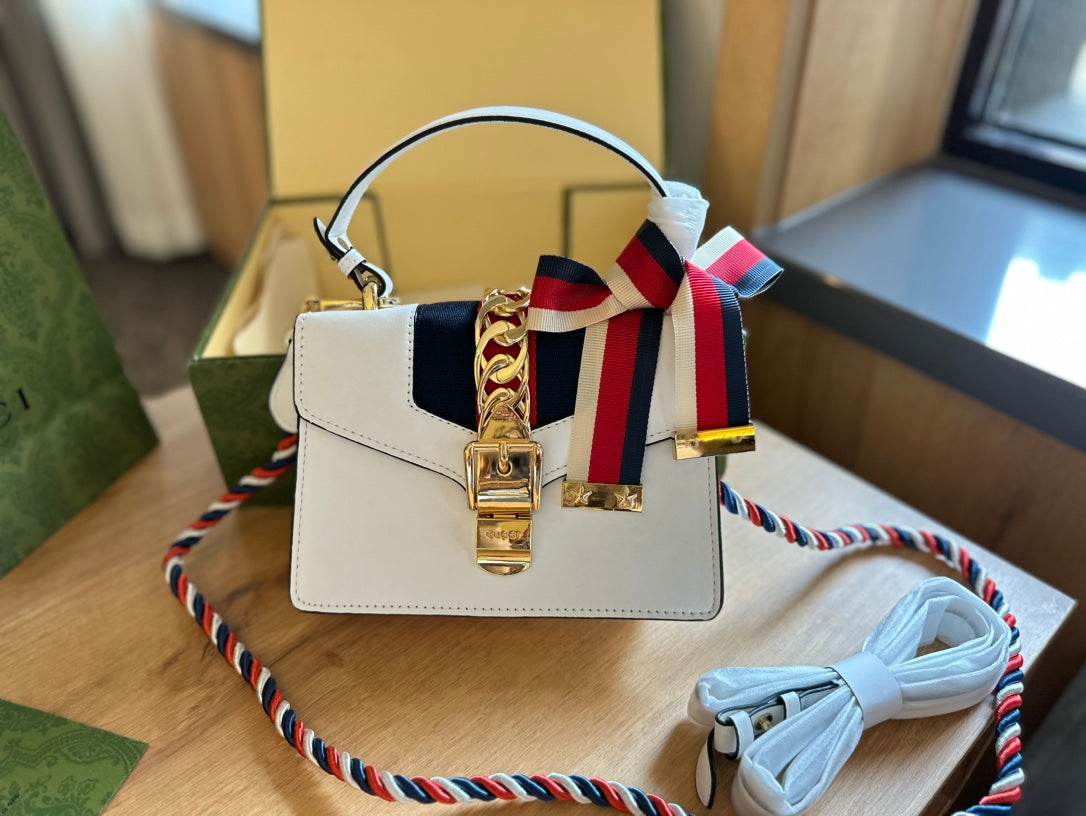 GUCCI-895