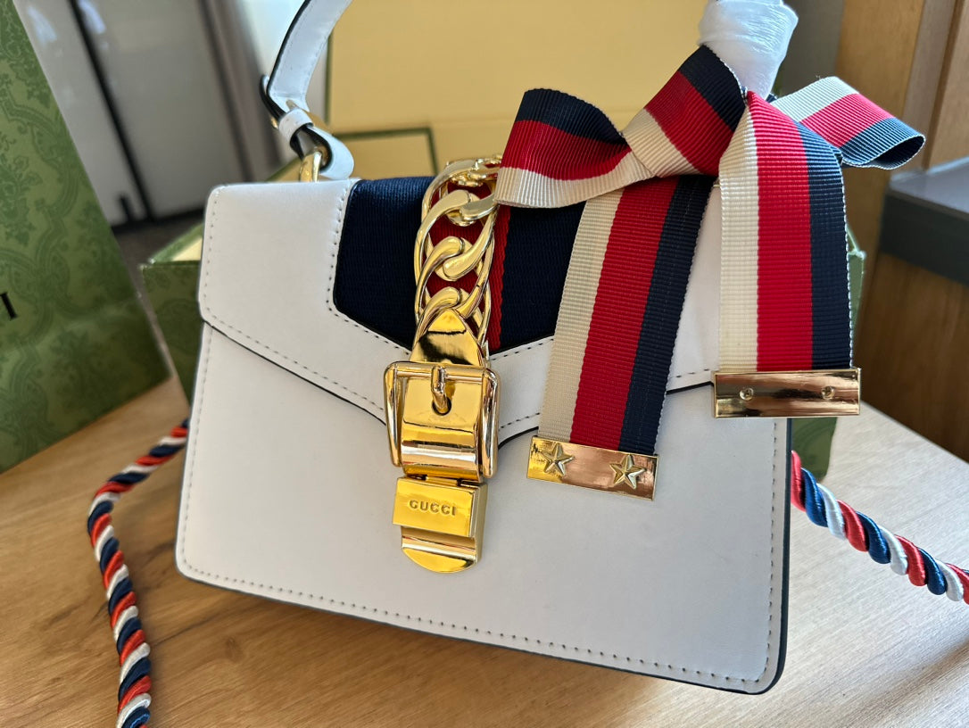 GUCCI-895