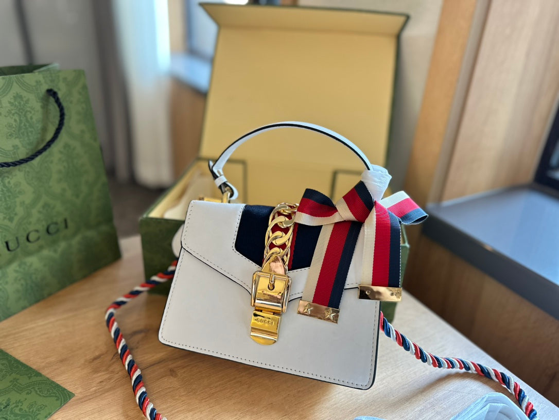 GUCCI-895