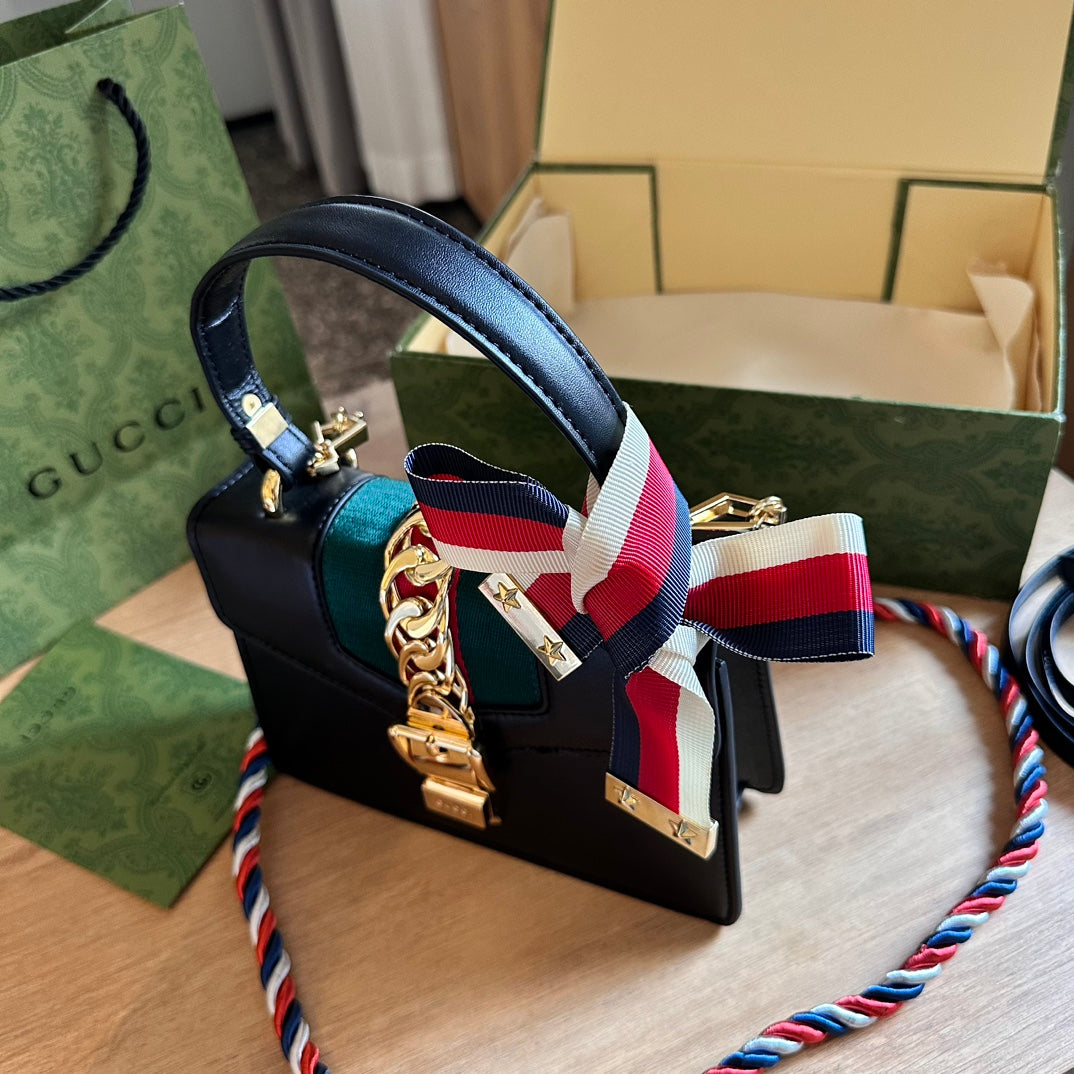 GUCCI-898
