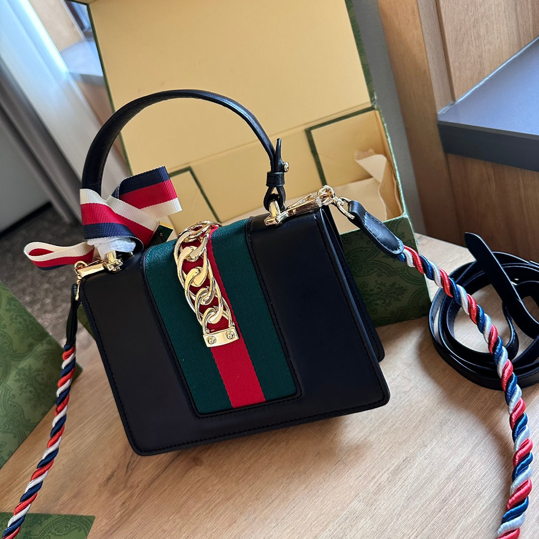 GUCCI-898