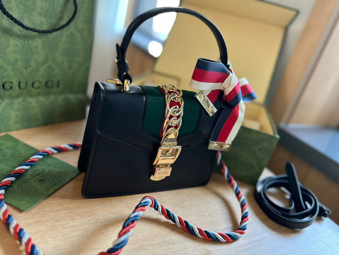 GUCCI-898