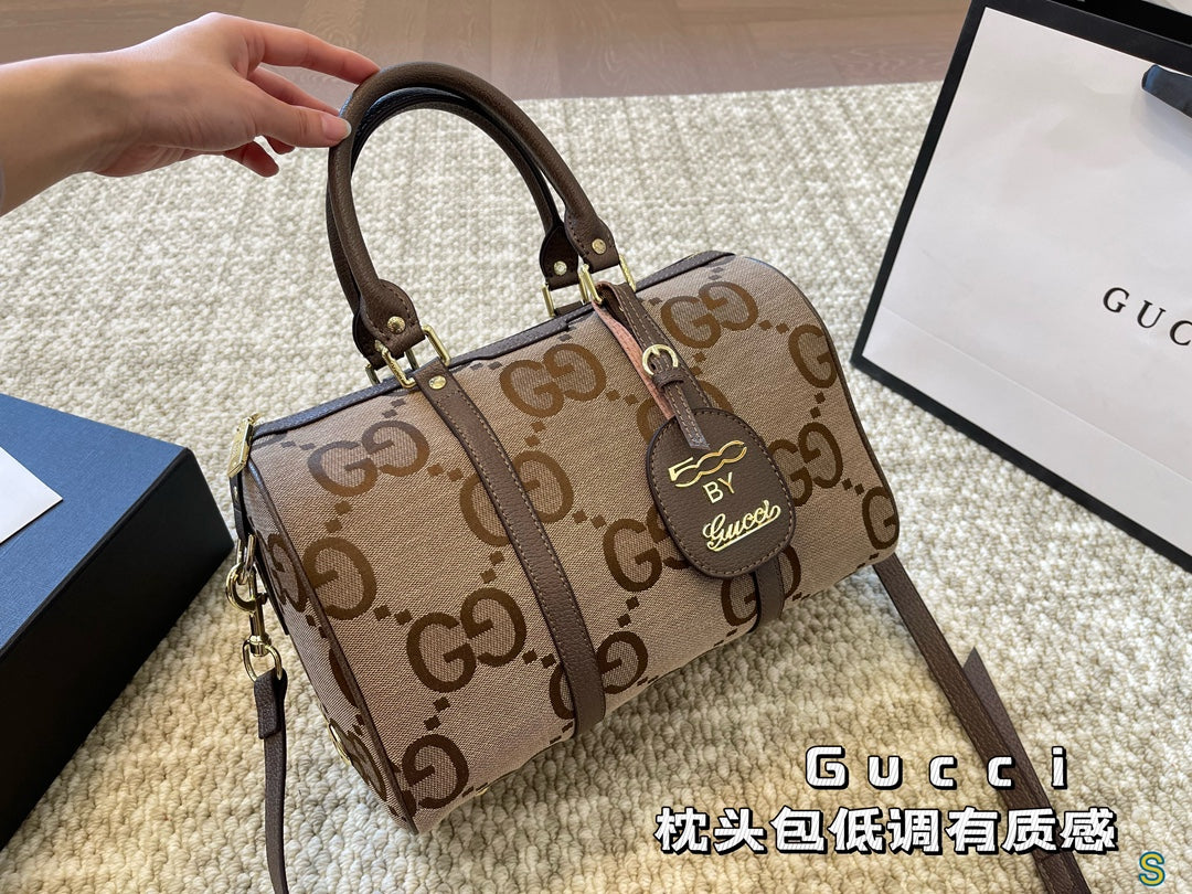 GUCCI-853