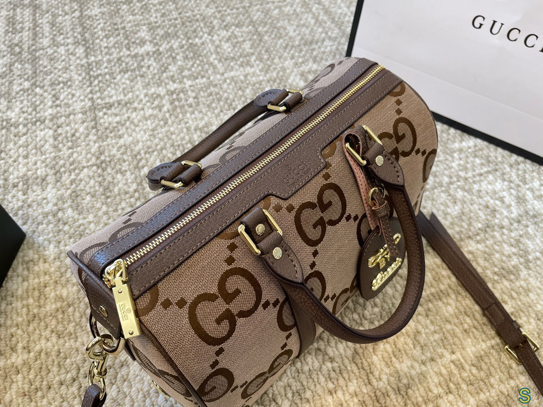 GUCCI-853