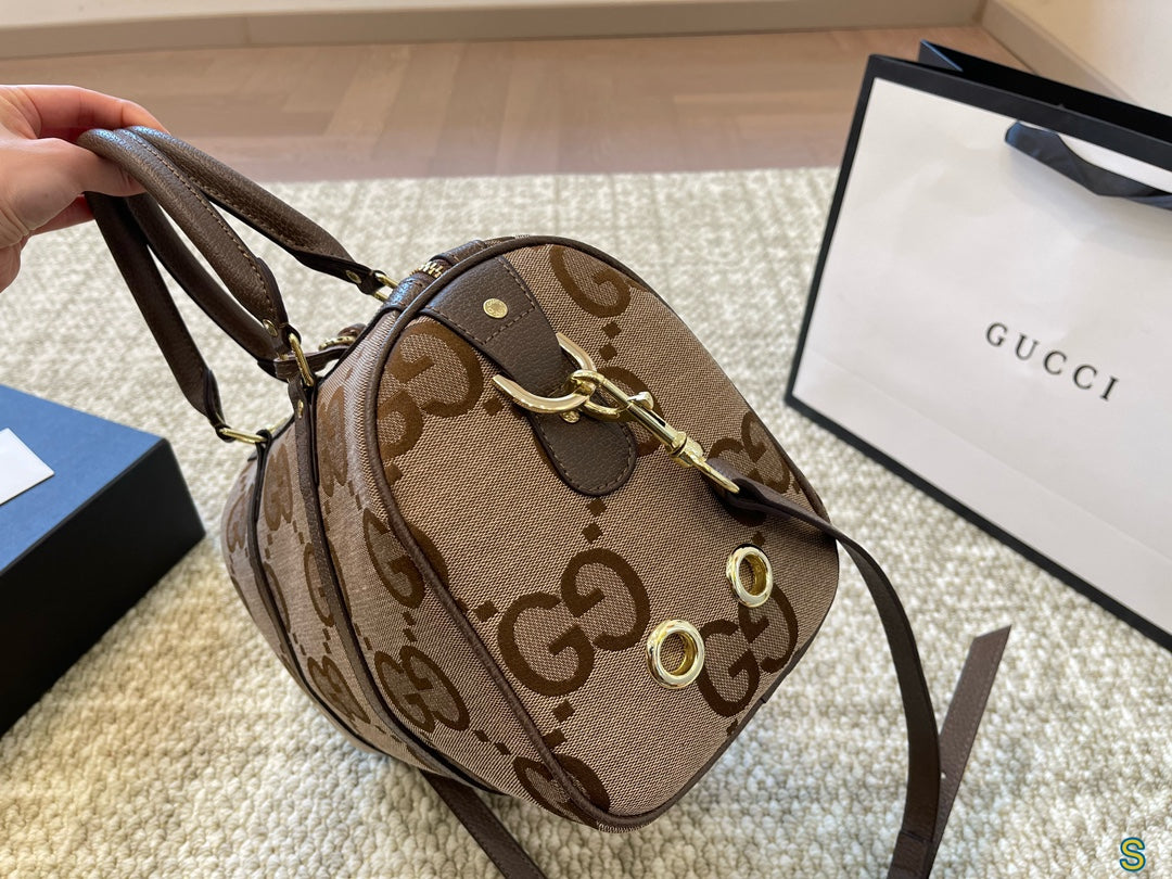 GUCCI-853
