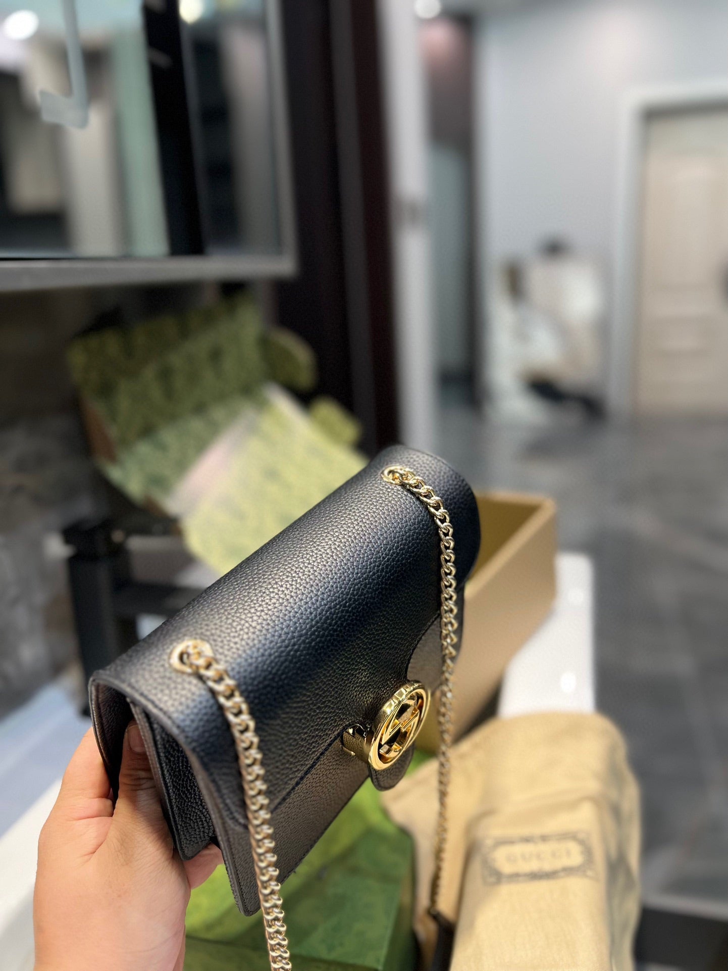 GUCCI-1044